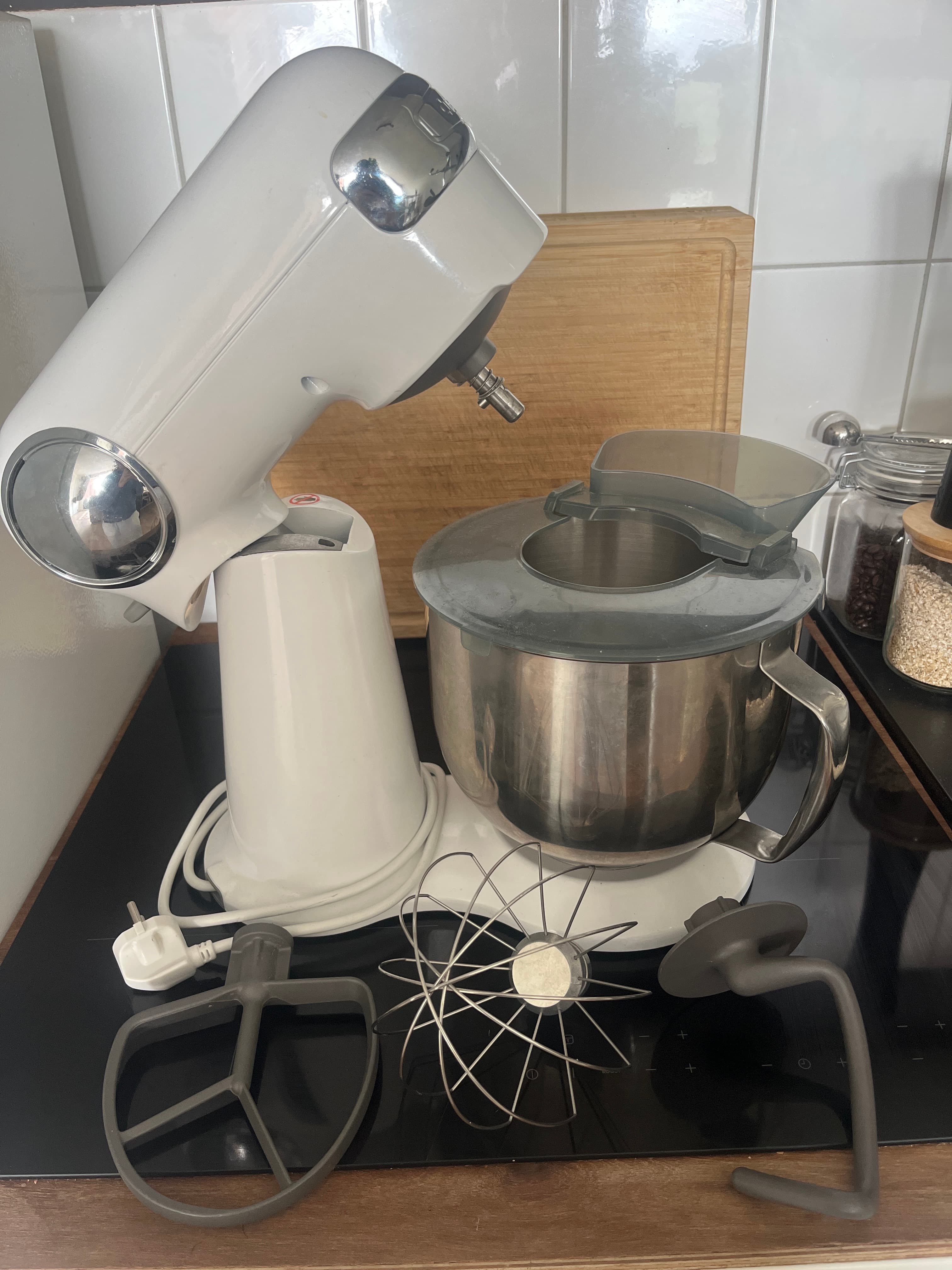 Stand mixer