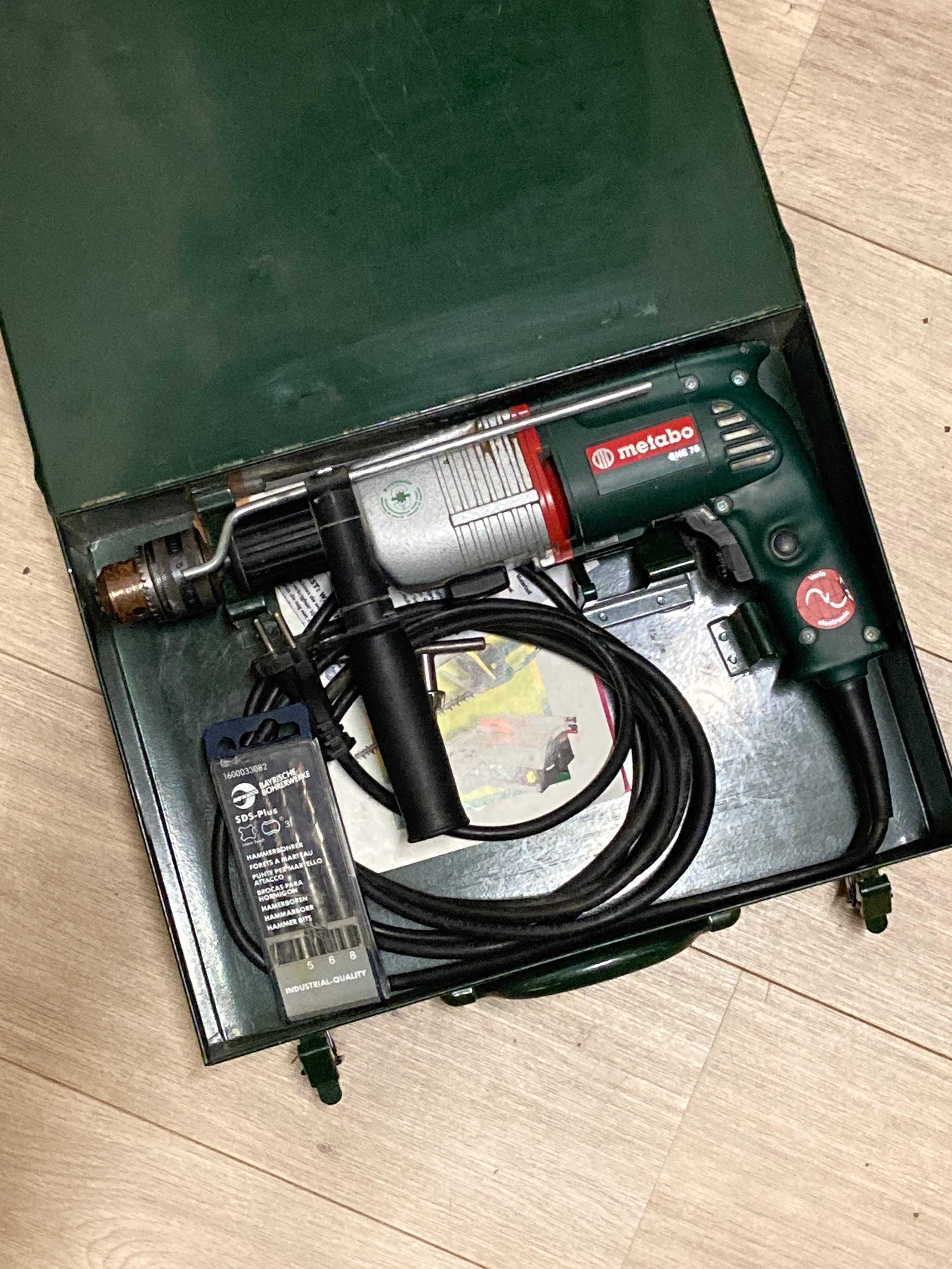 Boormachine met hamer functie 