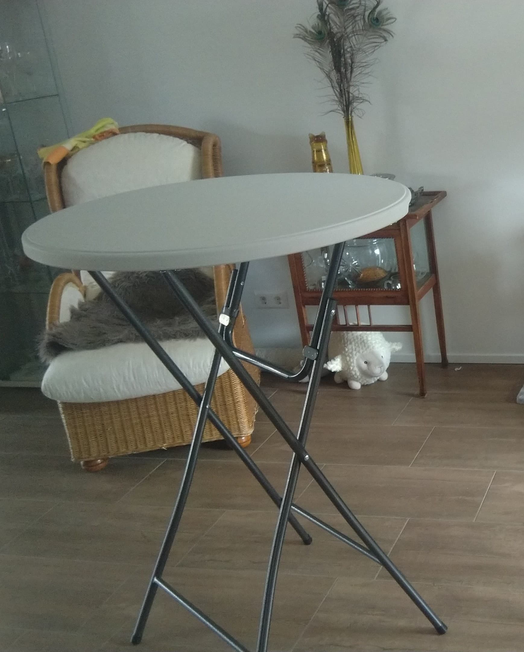 2x statafel met zwarte hoes