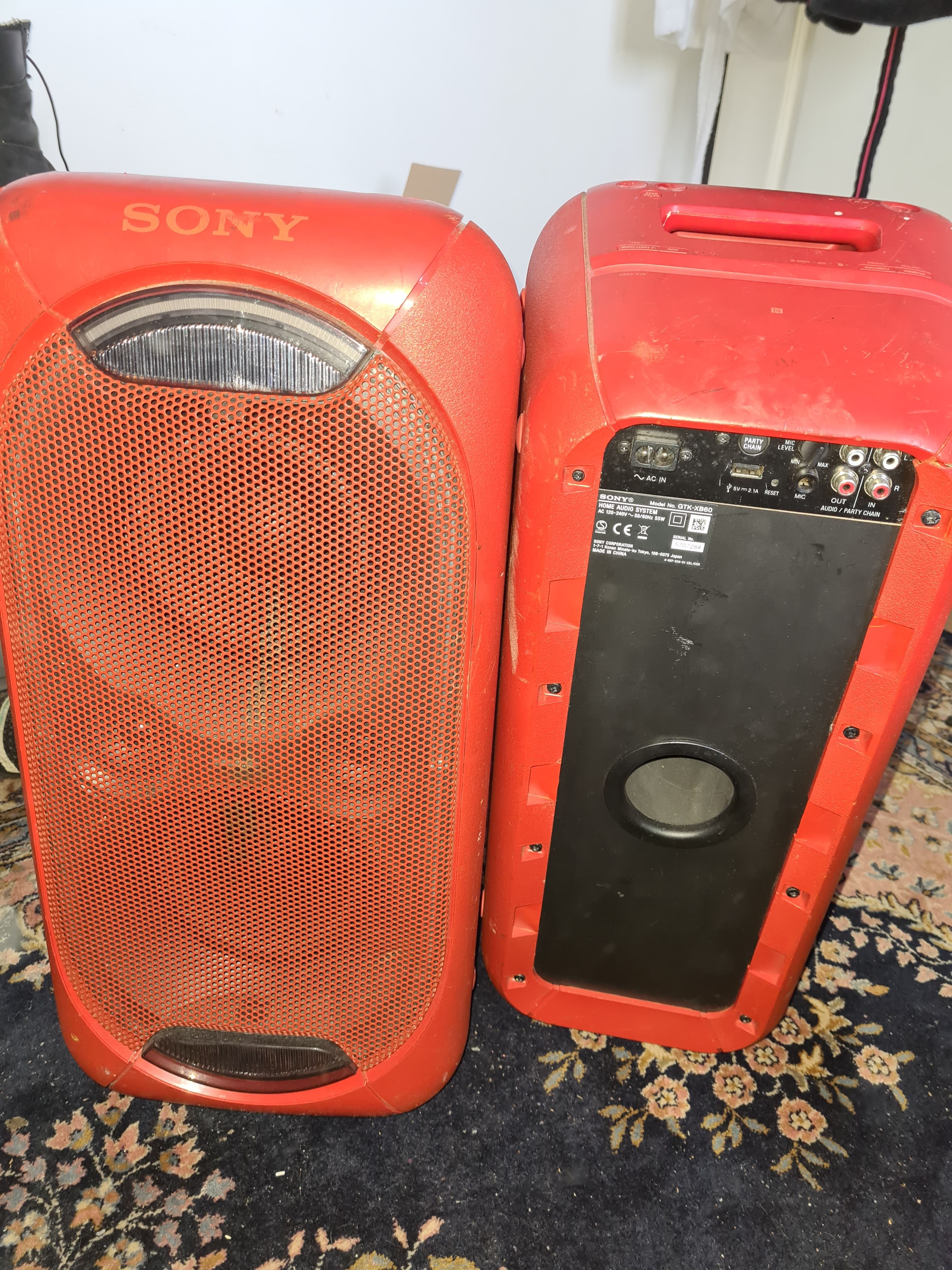 2x bluetooth speaker 