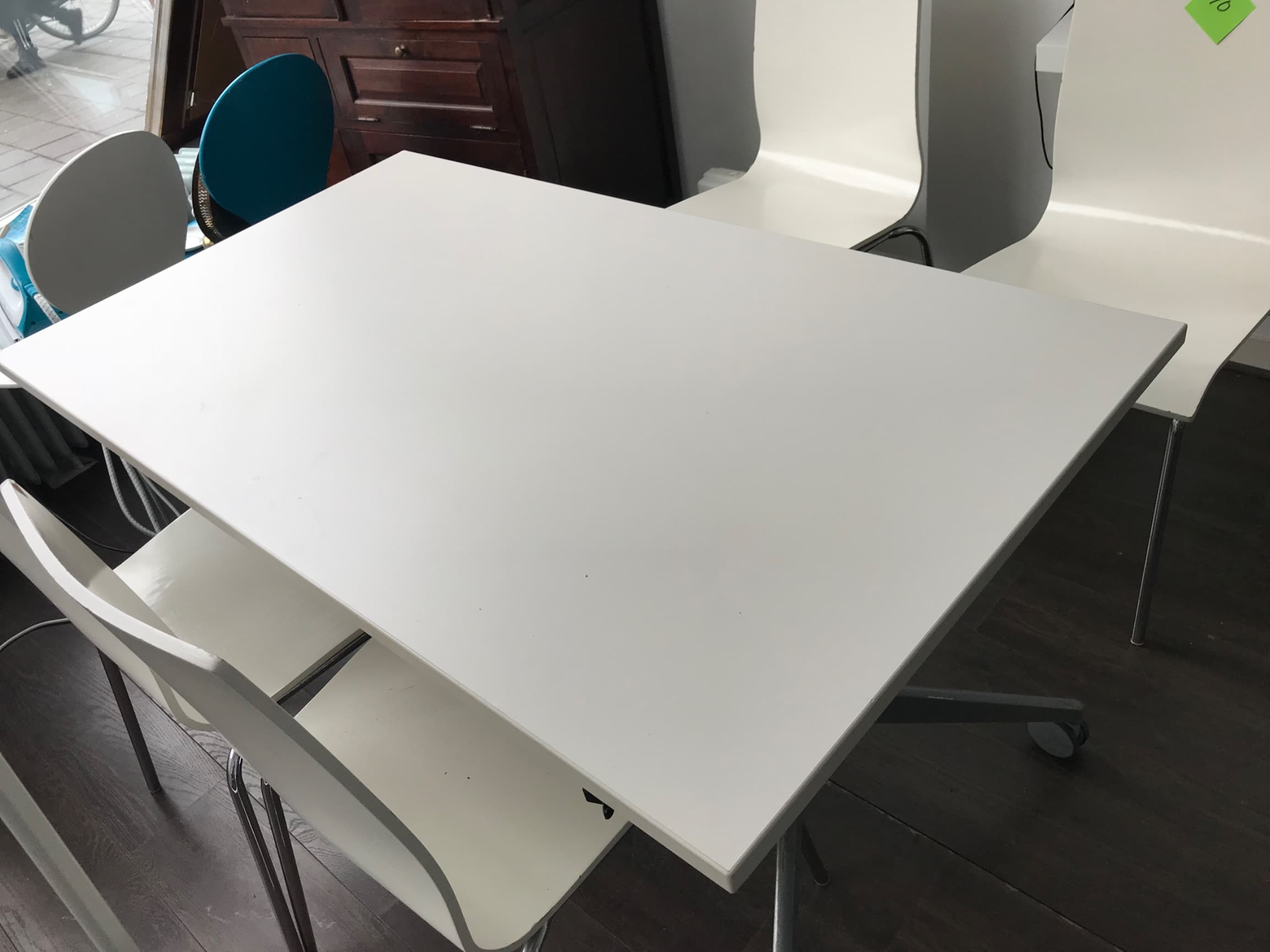 Hayworth Tafel(s) met wieltjes
