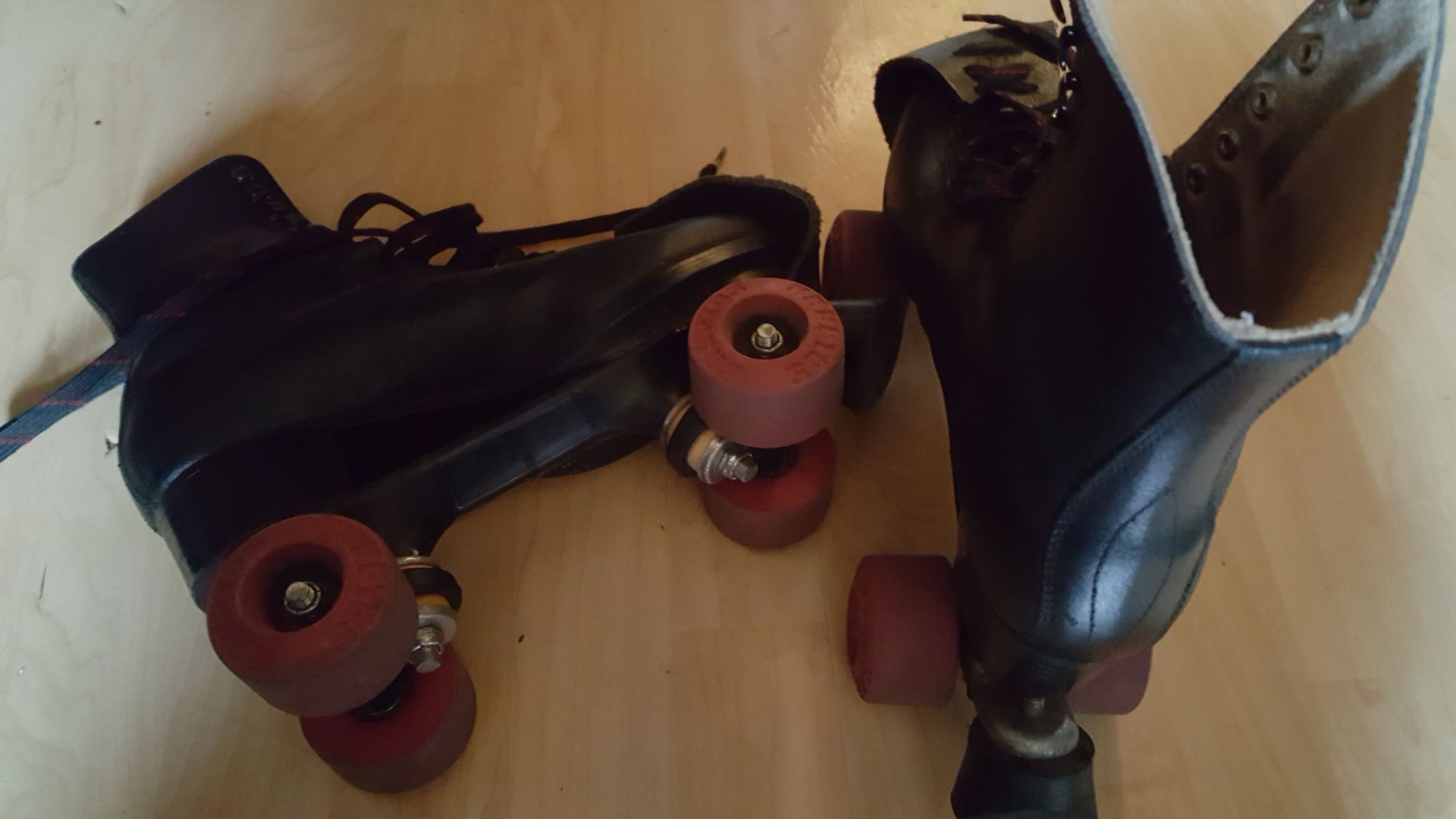 Rsi skates Leer zwart Mt 40 +42 kryptos wielen