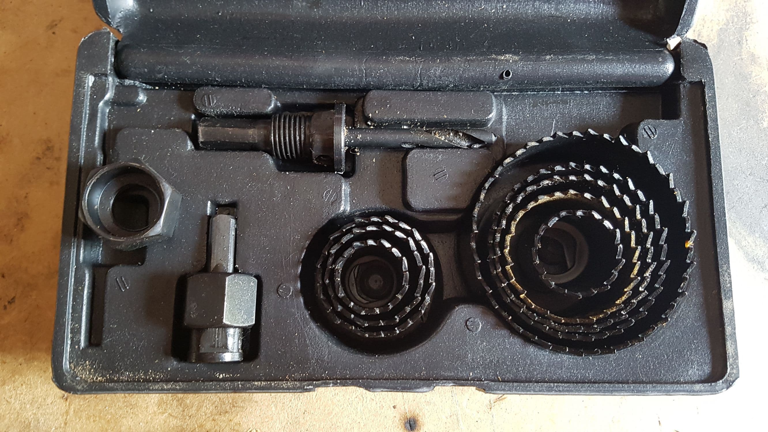 grote gatenboor set concentrische boren met versch. diameters