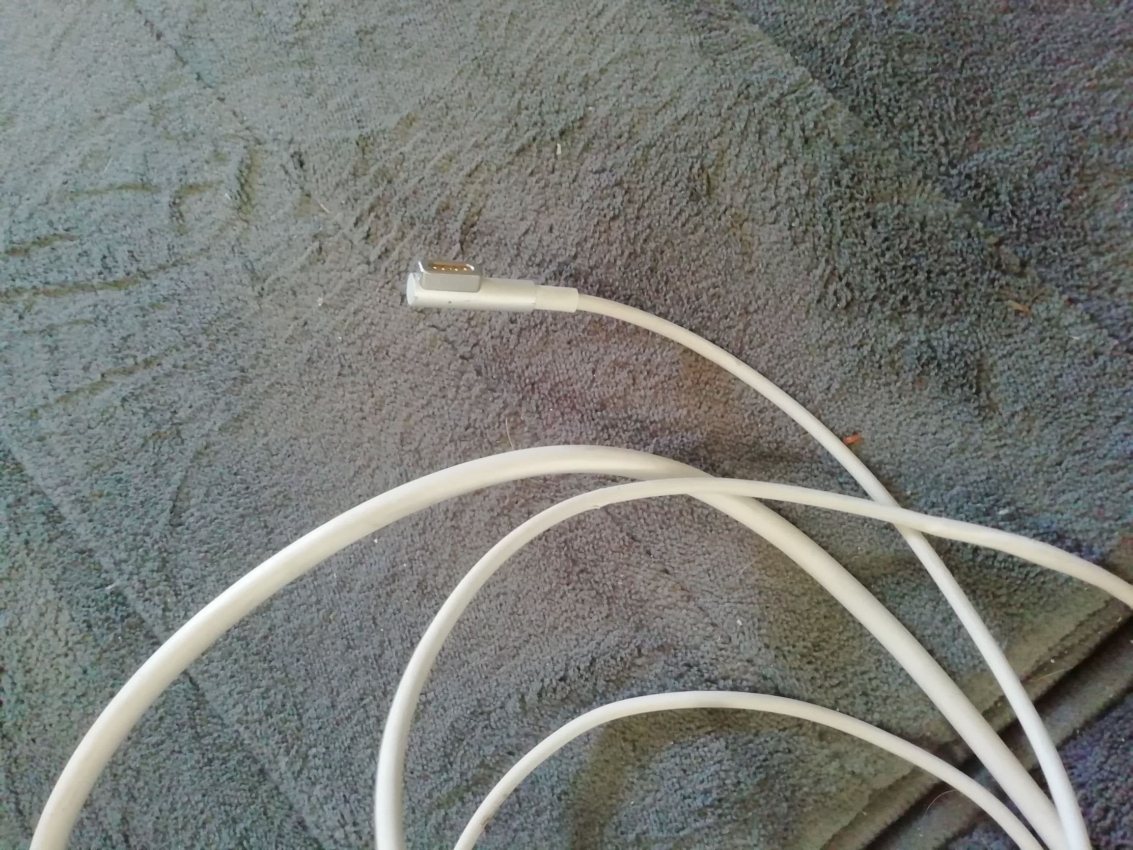 macbook adapter