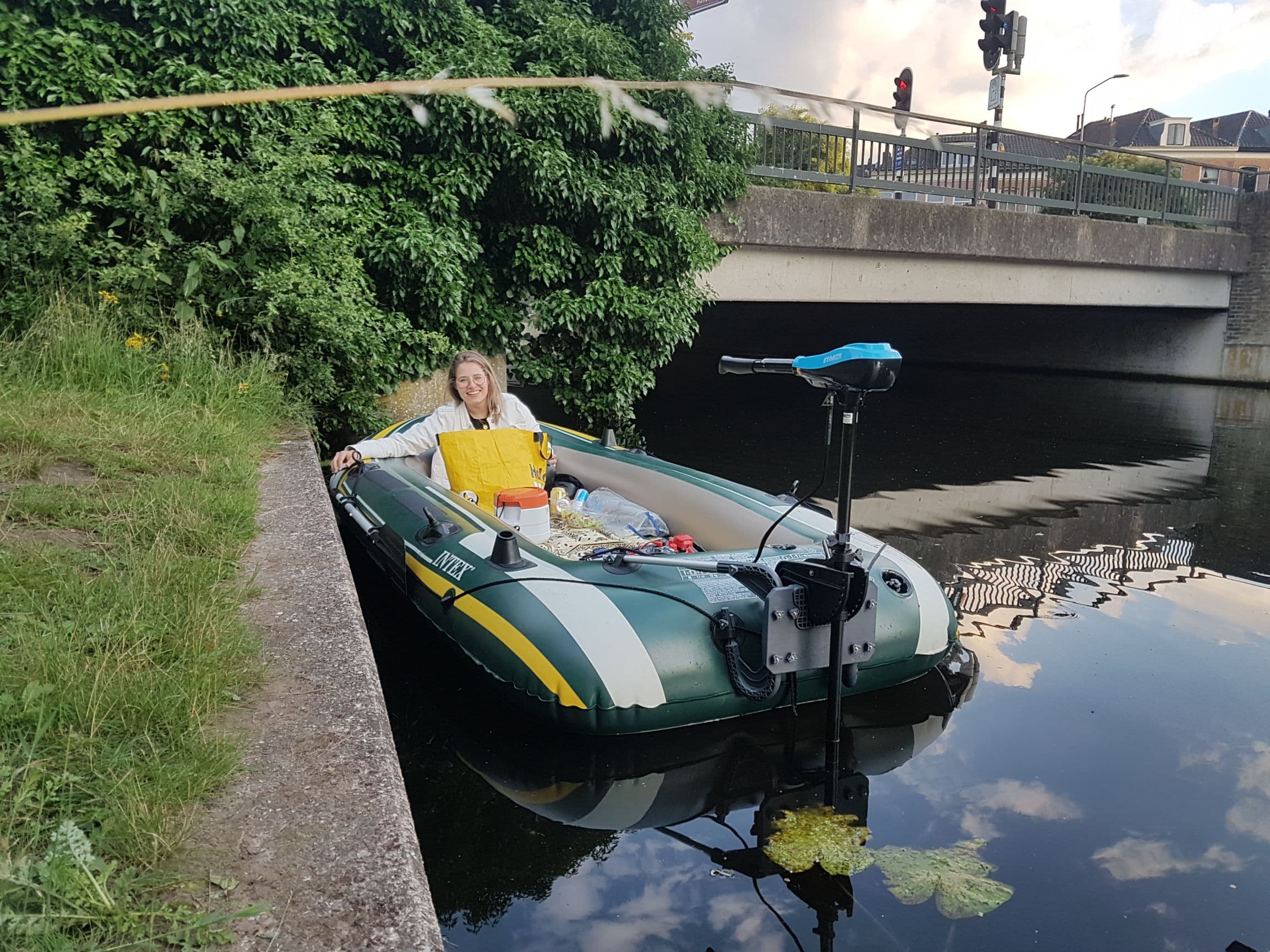 Opblaasboot Intex seahawk 4 met 50lbs elektromotor (fluistermotor)