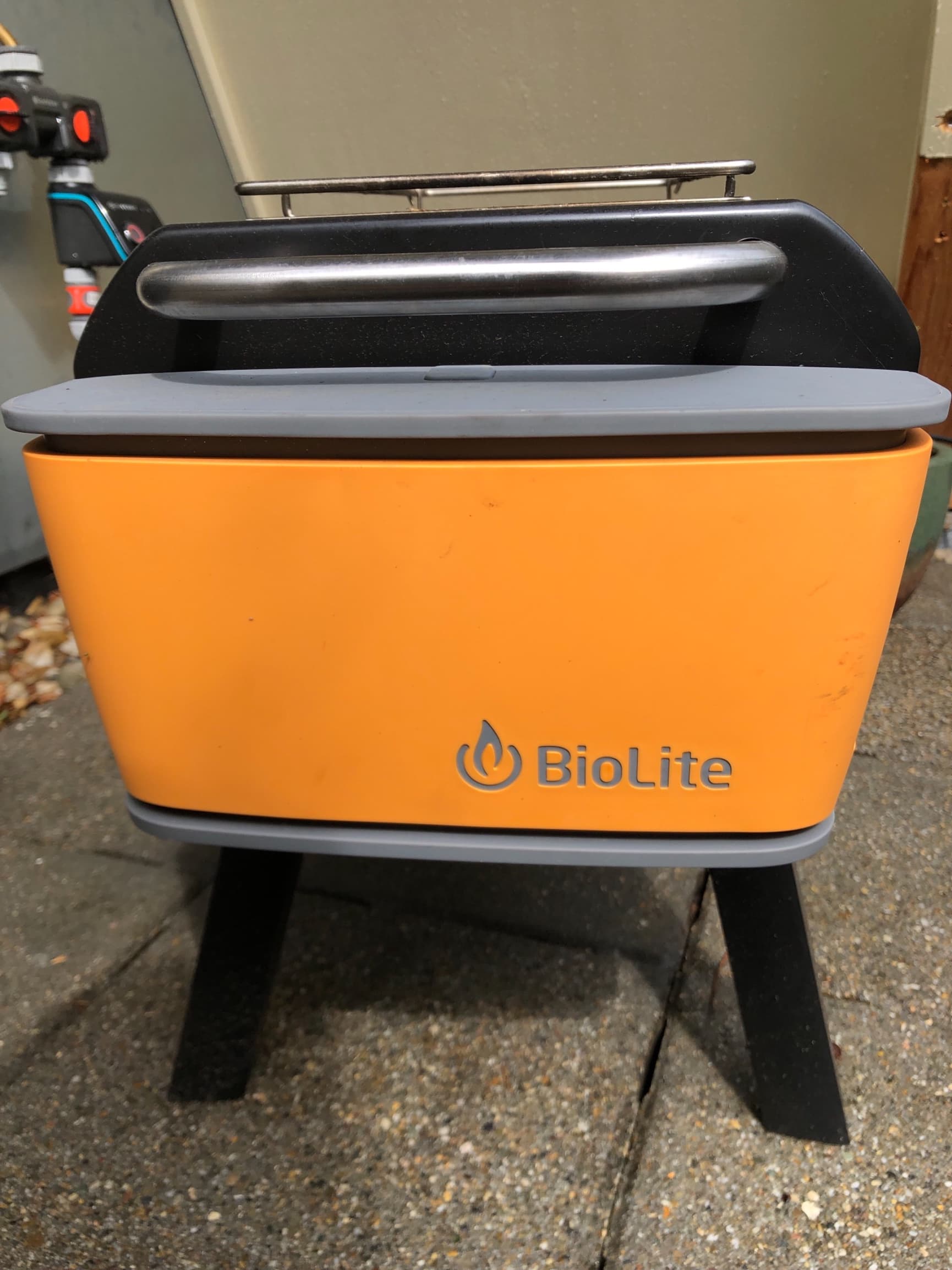 Biolite houtbrander / bbq met bluetooth fan - minder rook, meer warmte