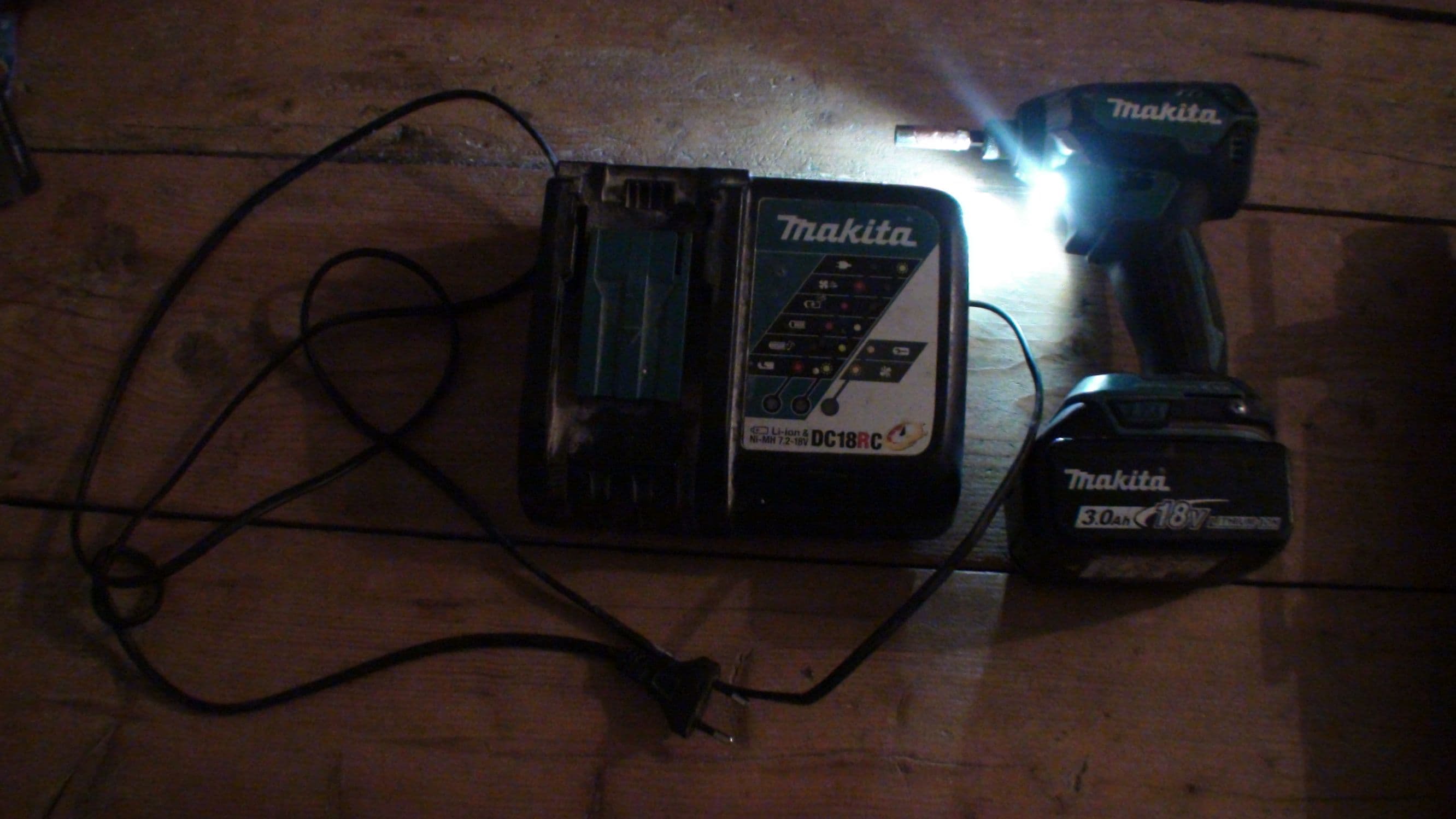 Slagschroefmaschine + Accu's en lader