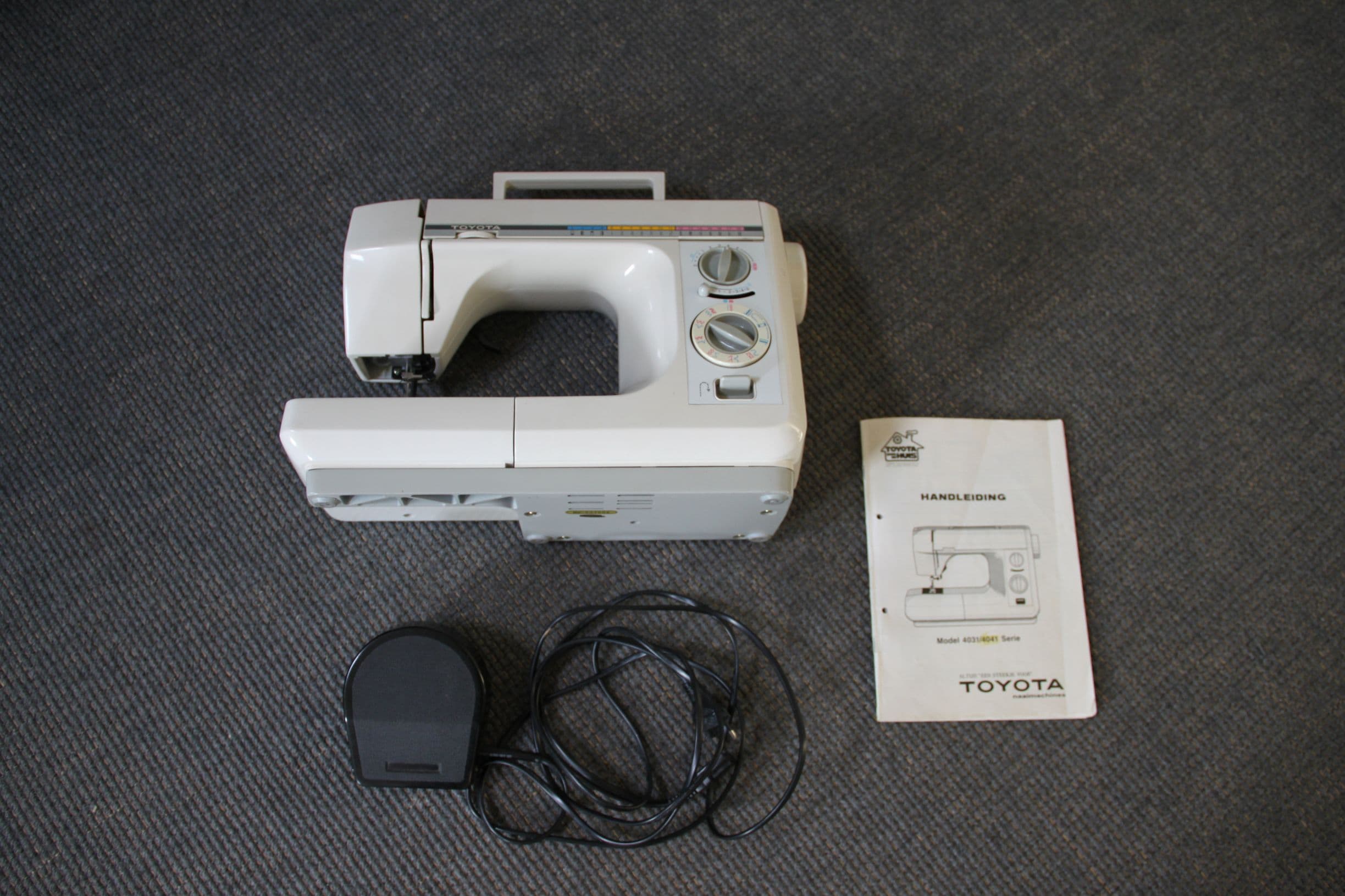 Naaimachine | Sewing machine