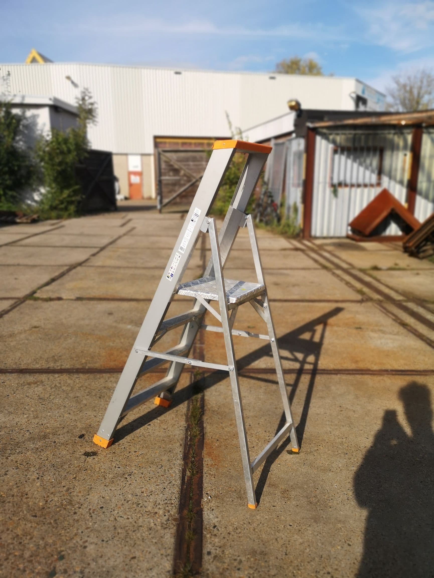 Trap Ladder 4 treden - Platform op 87cm hoogte - zeer stabiele ladder