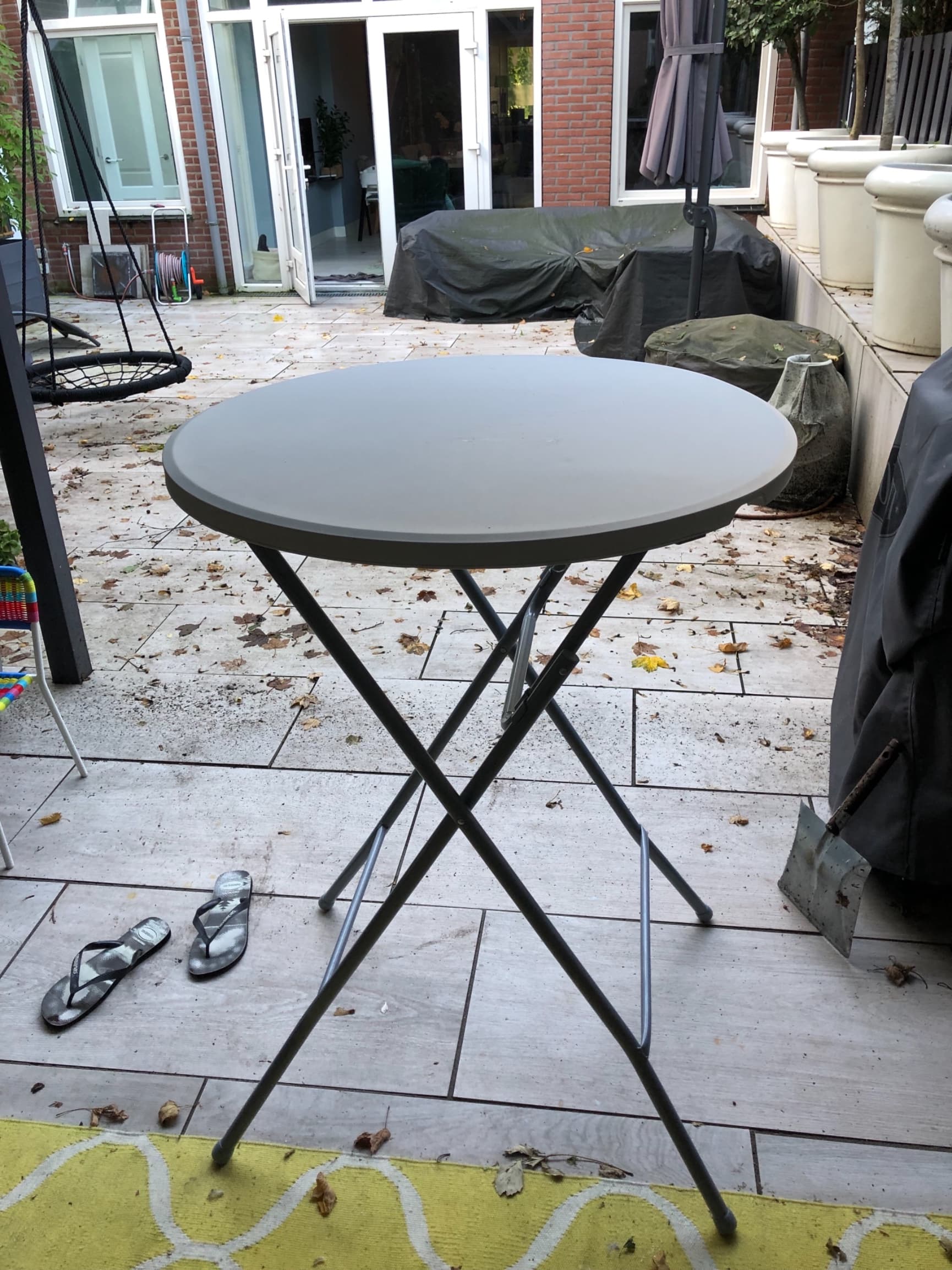 Ik heb 2 mooie statafels in de aanbieding 