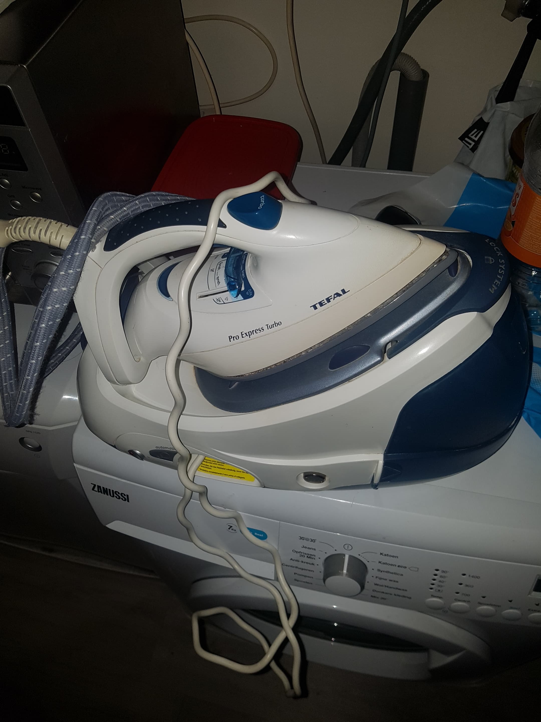 Stoomstrijkijzer te huur van tefal werkt perfect 