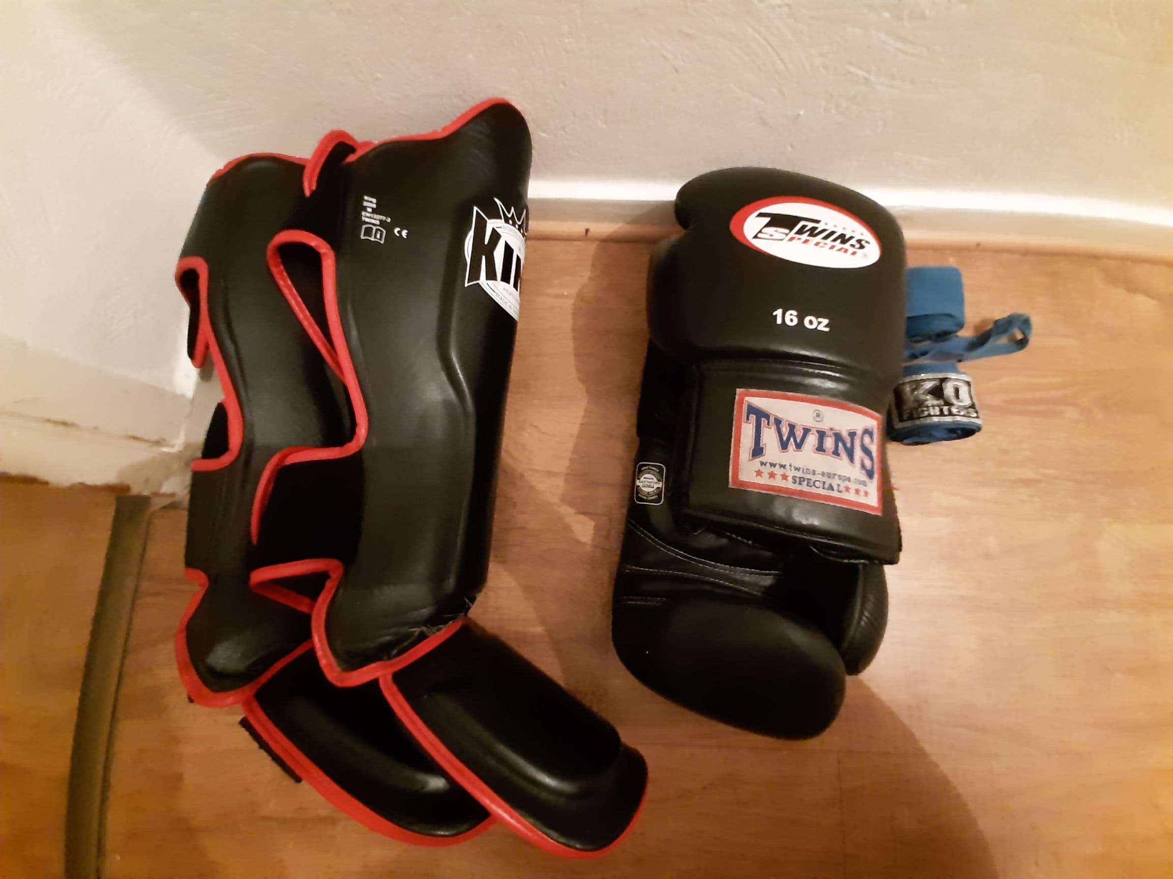 kickboks spullen (voor bokszak, sparren en wedstrijden)