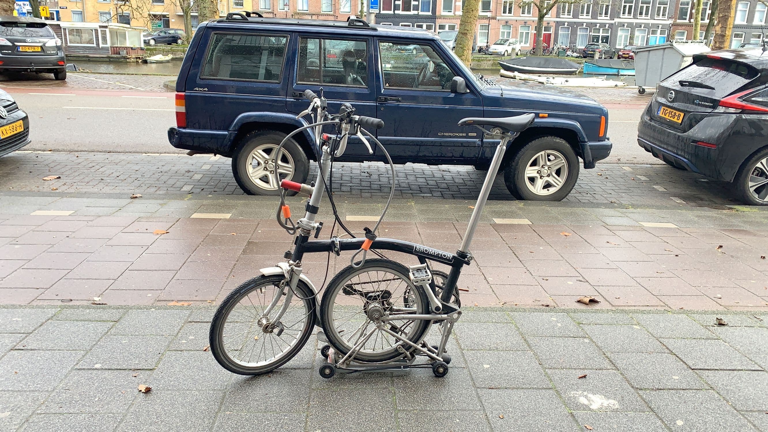 Vouwfiets Brompton - maximaal opvouwbaar + fietst subliem. Je kunt 'm nu 