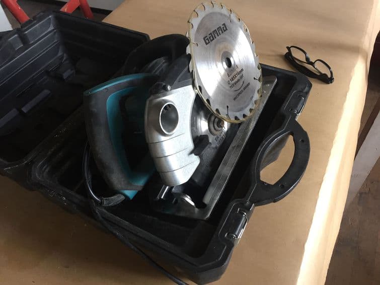 cirkelzaag met lasergeleiding