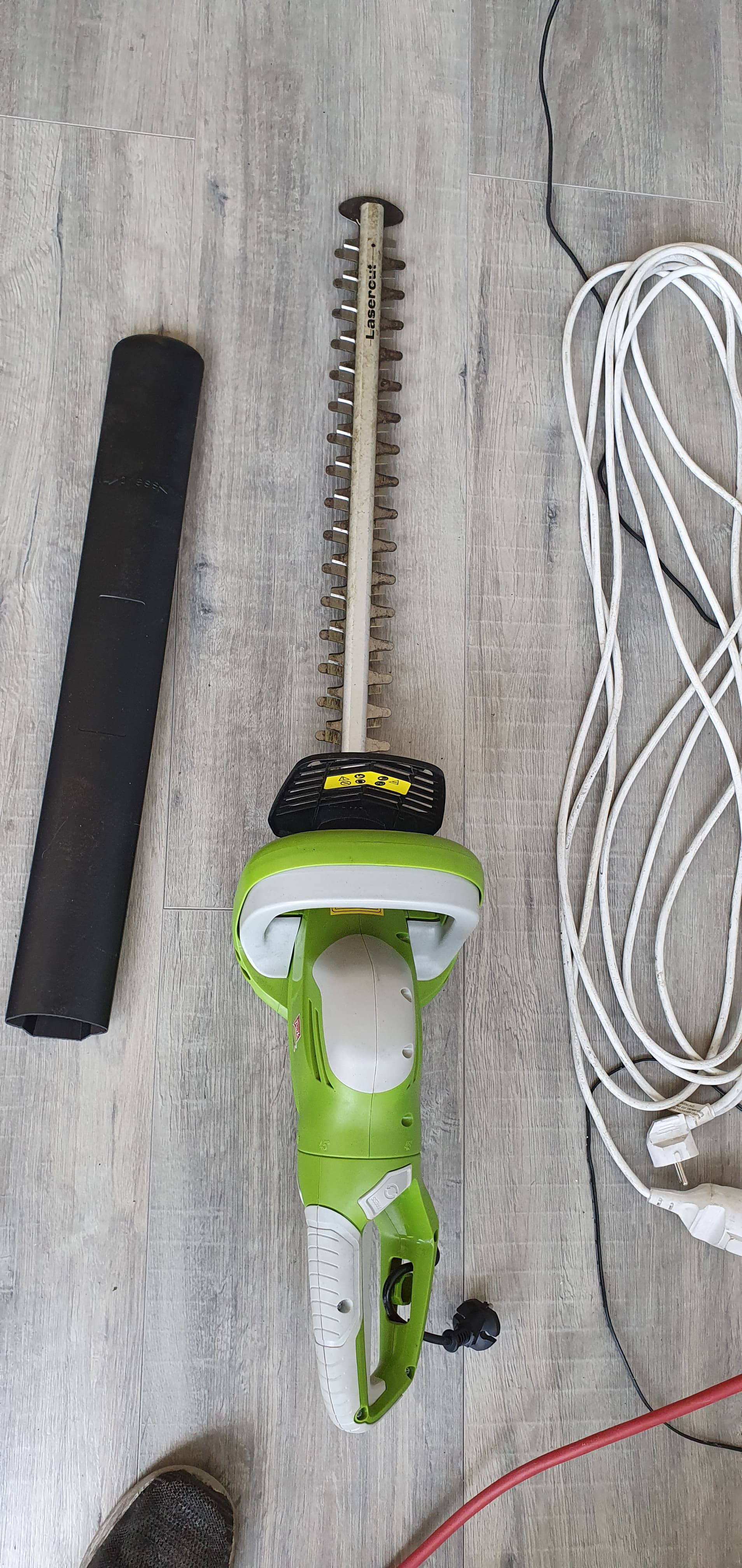 Elektrische heggenschaar incl verlengsnoer 12m