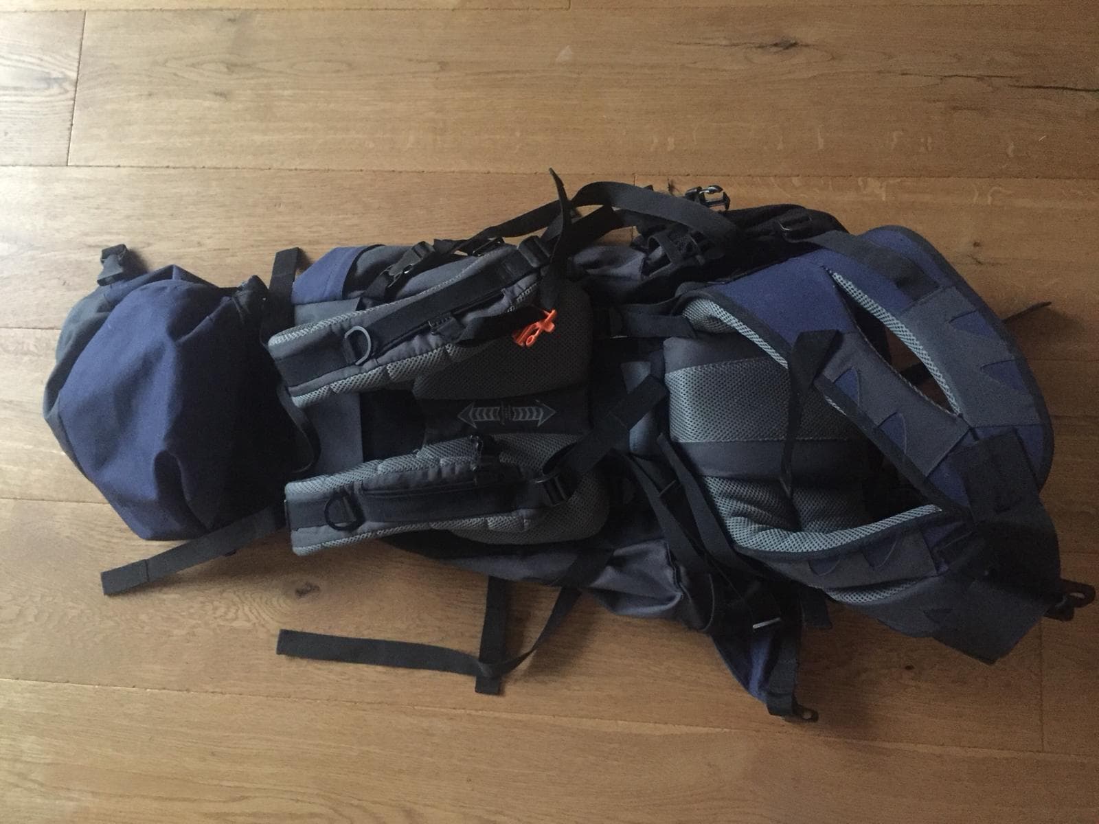 Mid size backpack (more than 30 l)