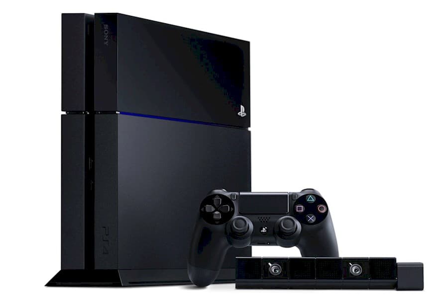 Playstation 4 + 2 Controllers  + 1 Game