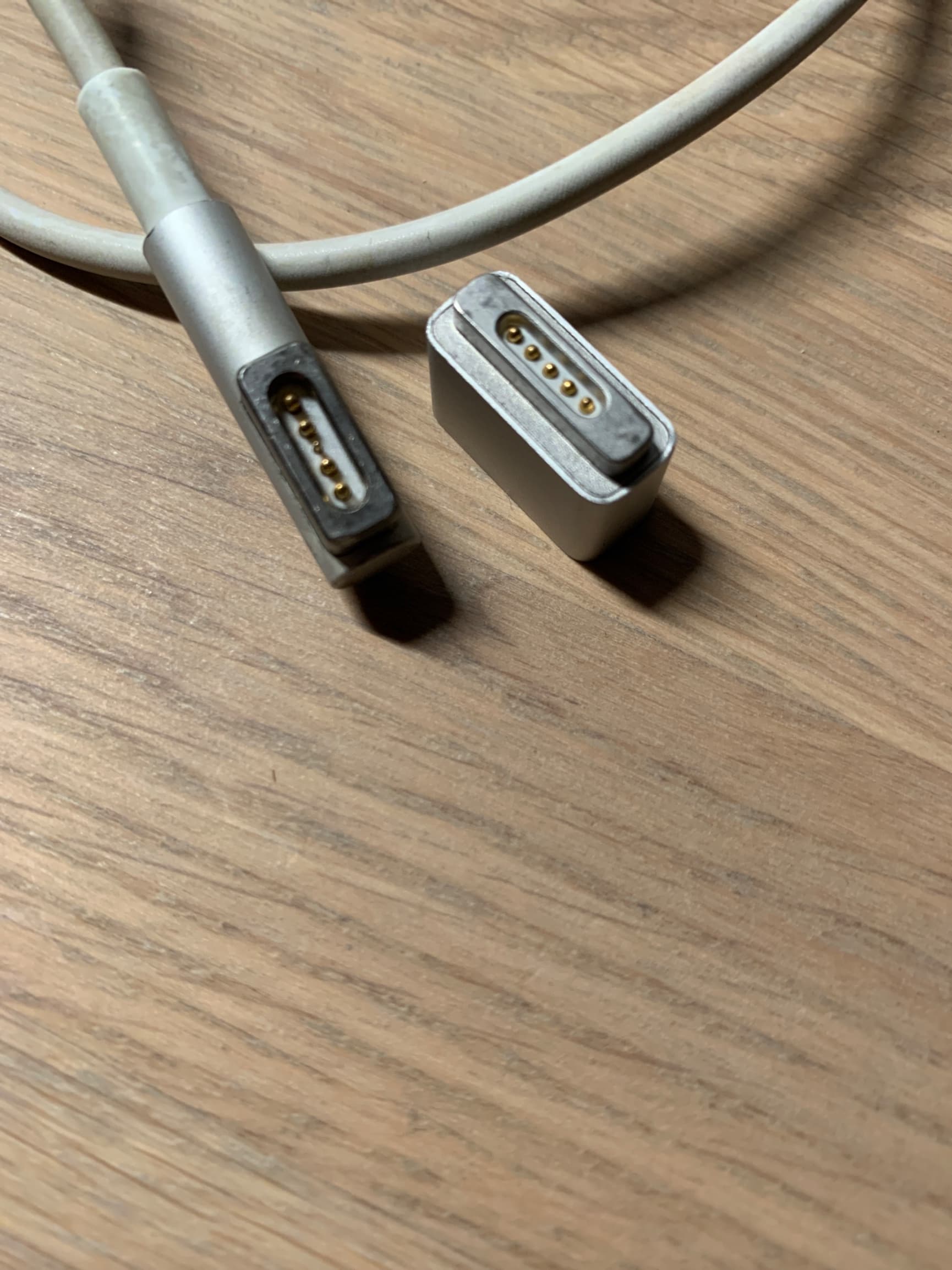 macbook adapter