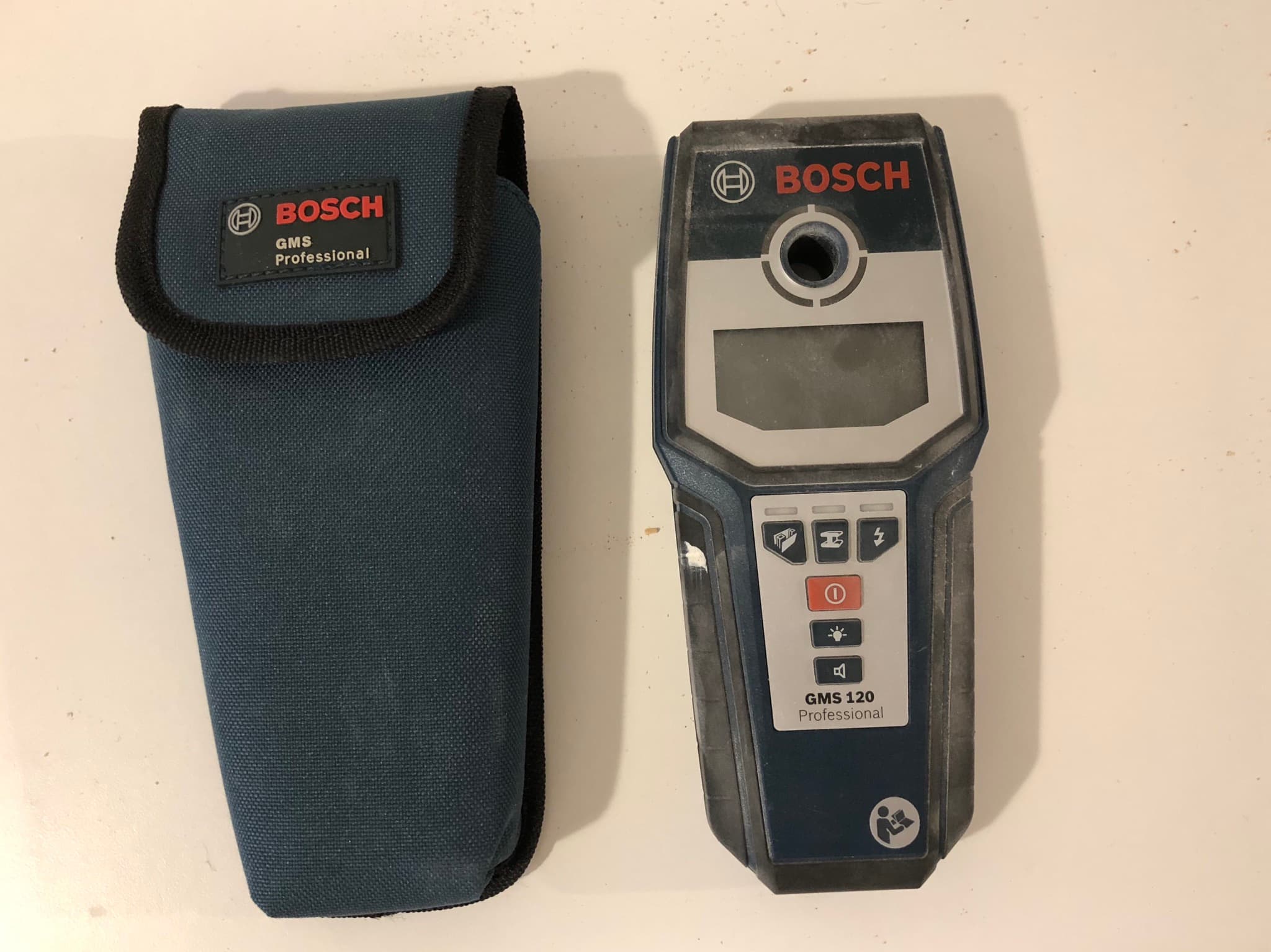 Professionele  Leidingzoeker / balkenzoeker Bosch GMS 120 professional