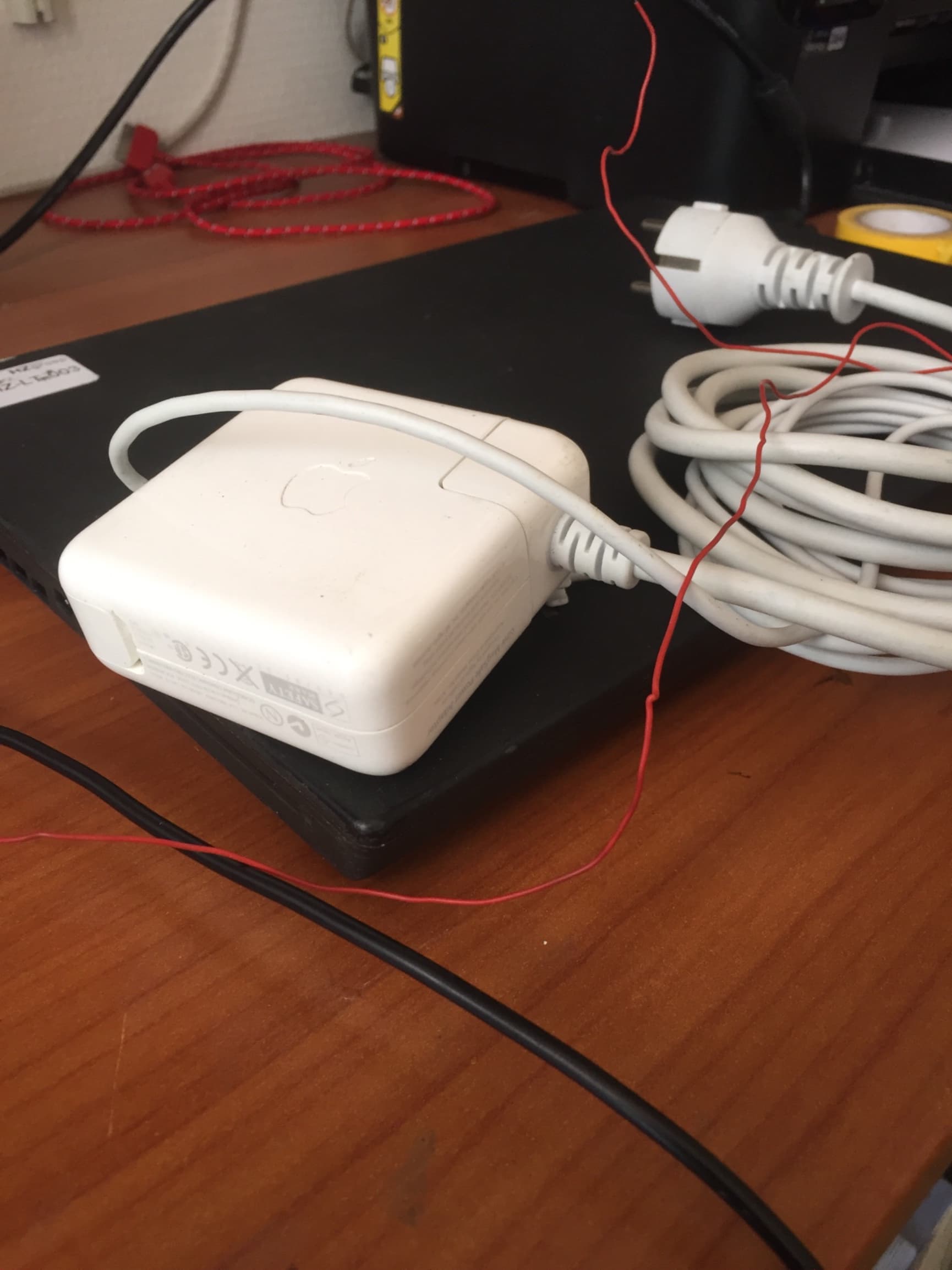 macbook adapter