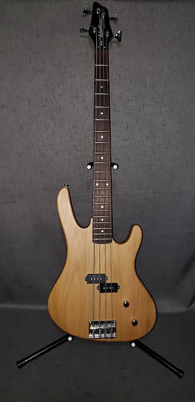 Basgitaar Washburn XB100 wood