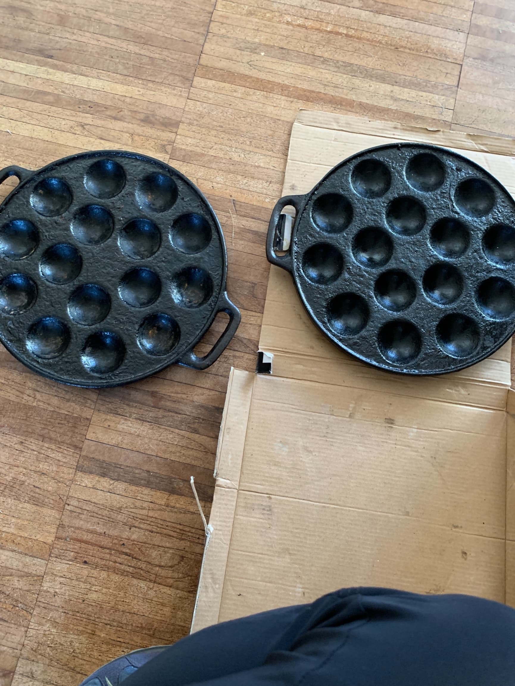 2 x gietijzeren poffertjespan