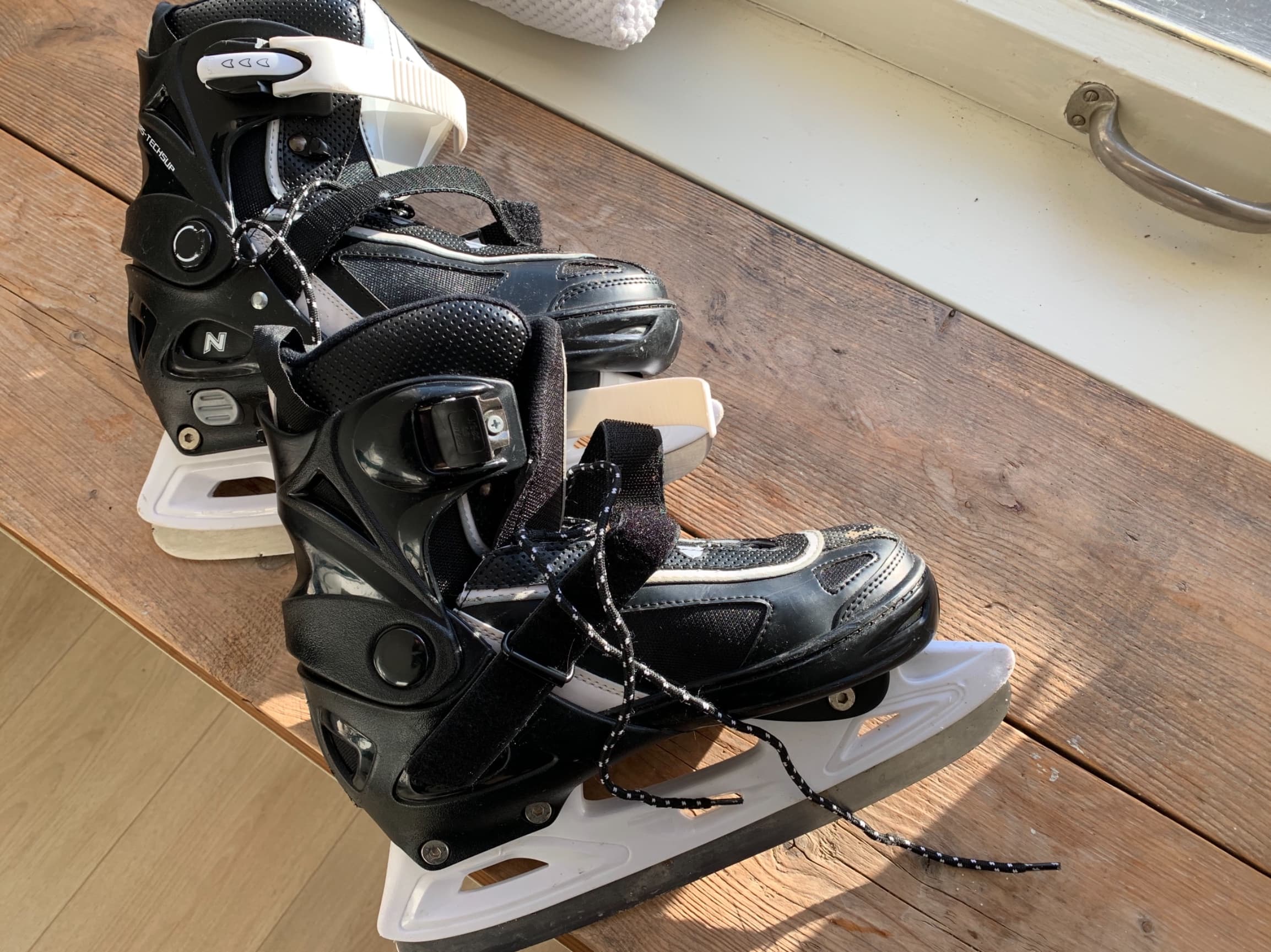 Vrouwen schaatsen maat 37-40 (Maat is verstelbaar)