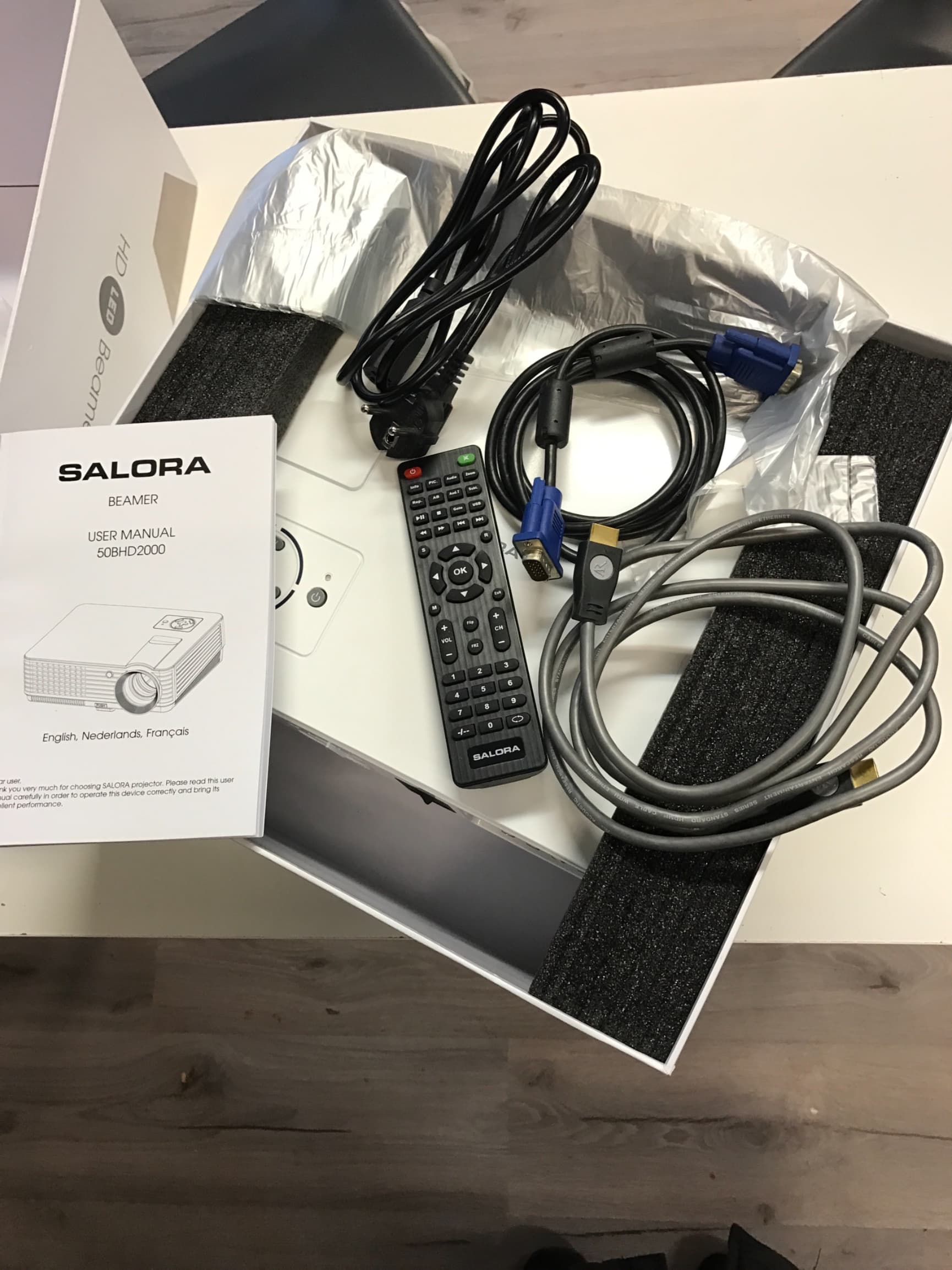 Salora HD led beamer 50BHD2000