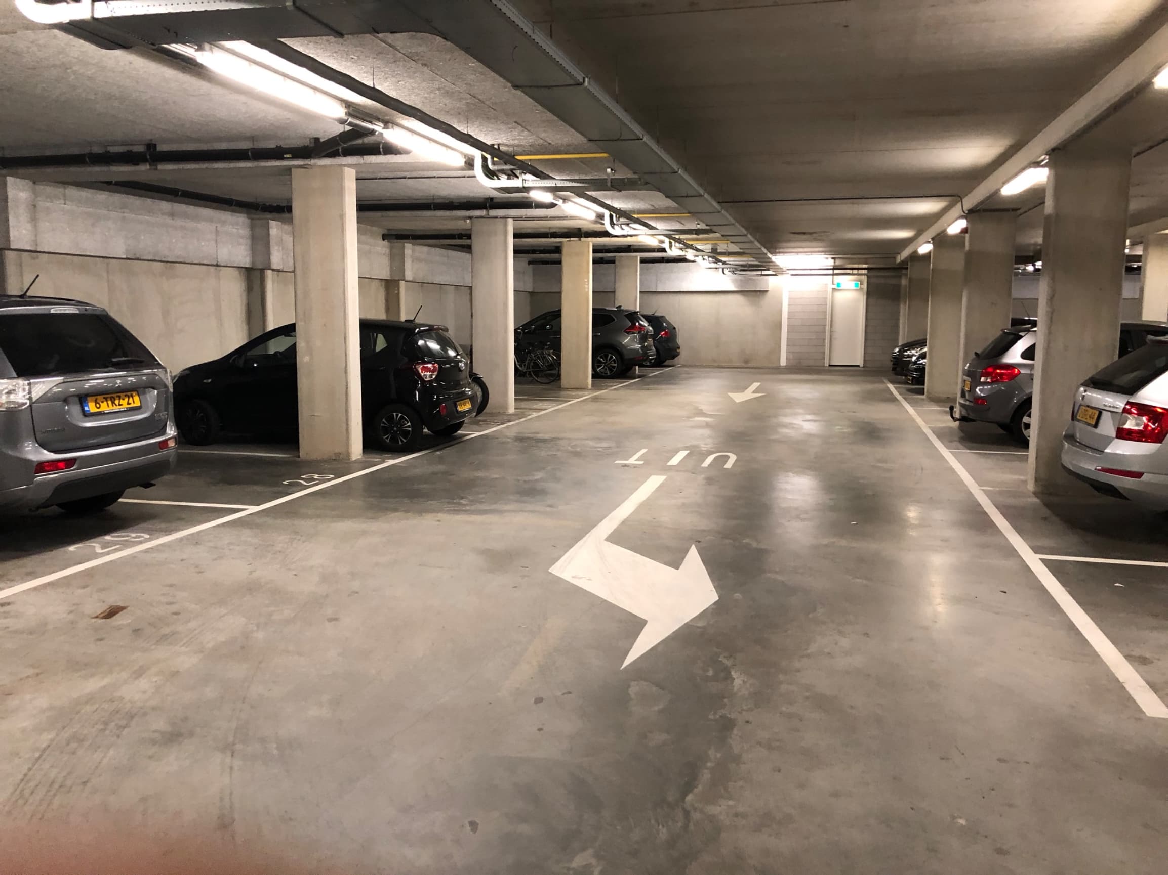 Garage voor stallen auto in winter maanden, januari tot mei
