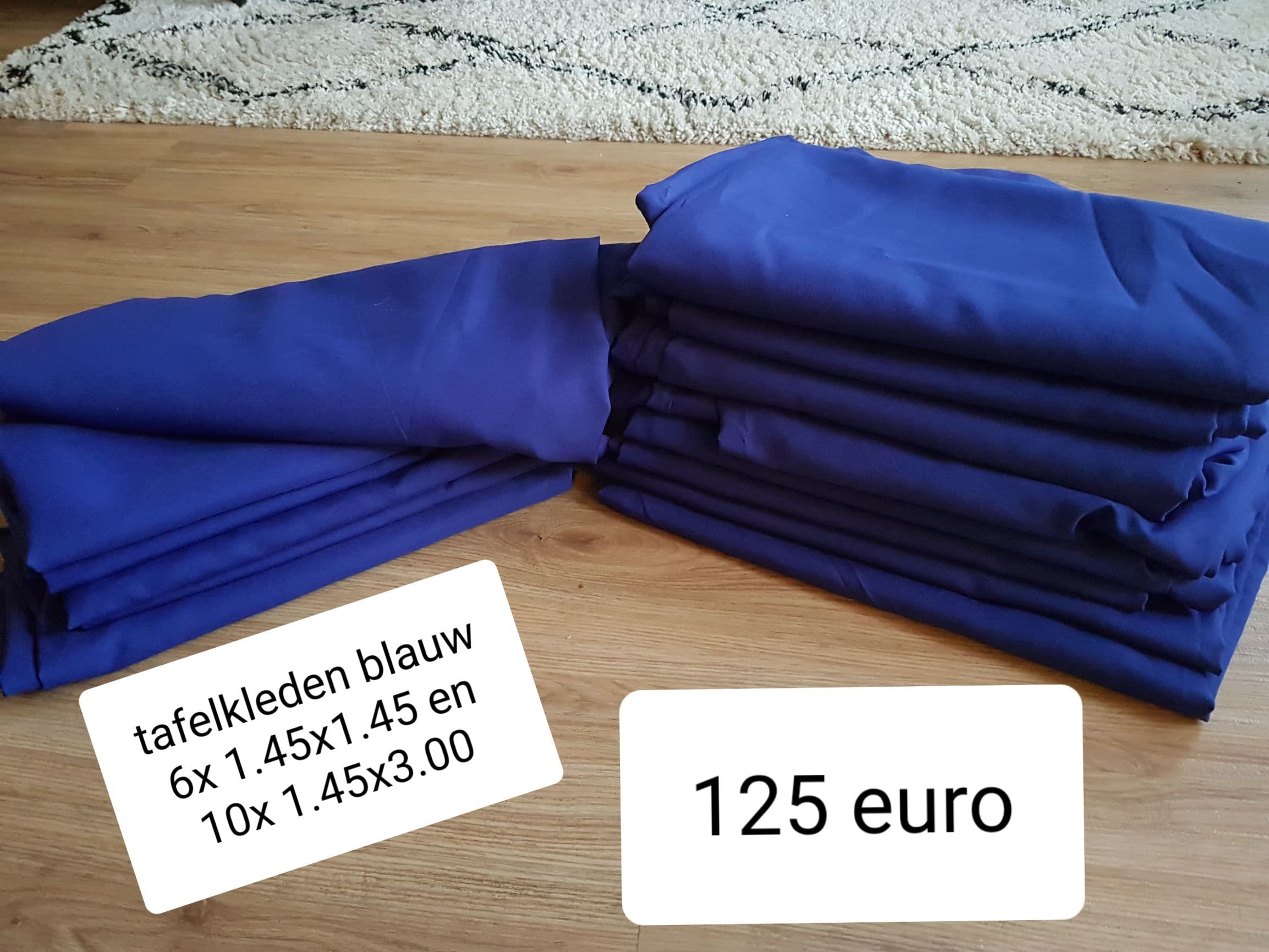 Tafelkleden koningsblauw 16 stuks