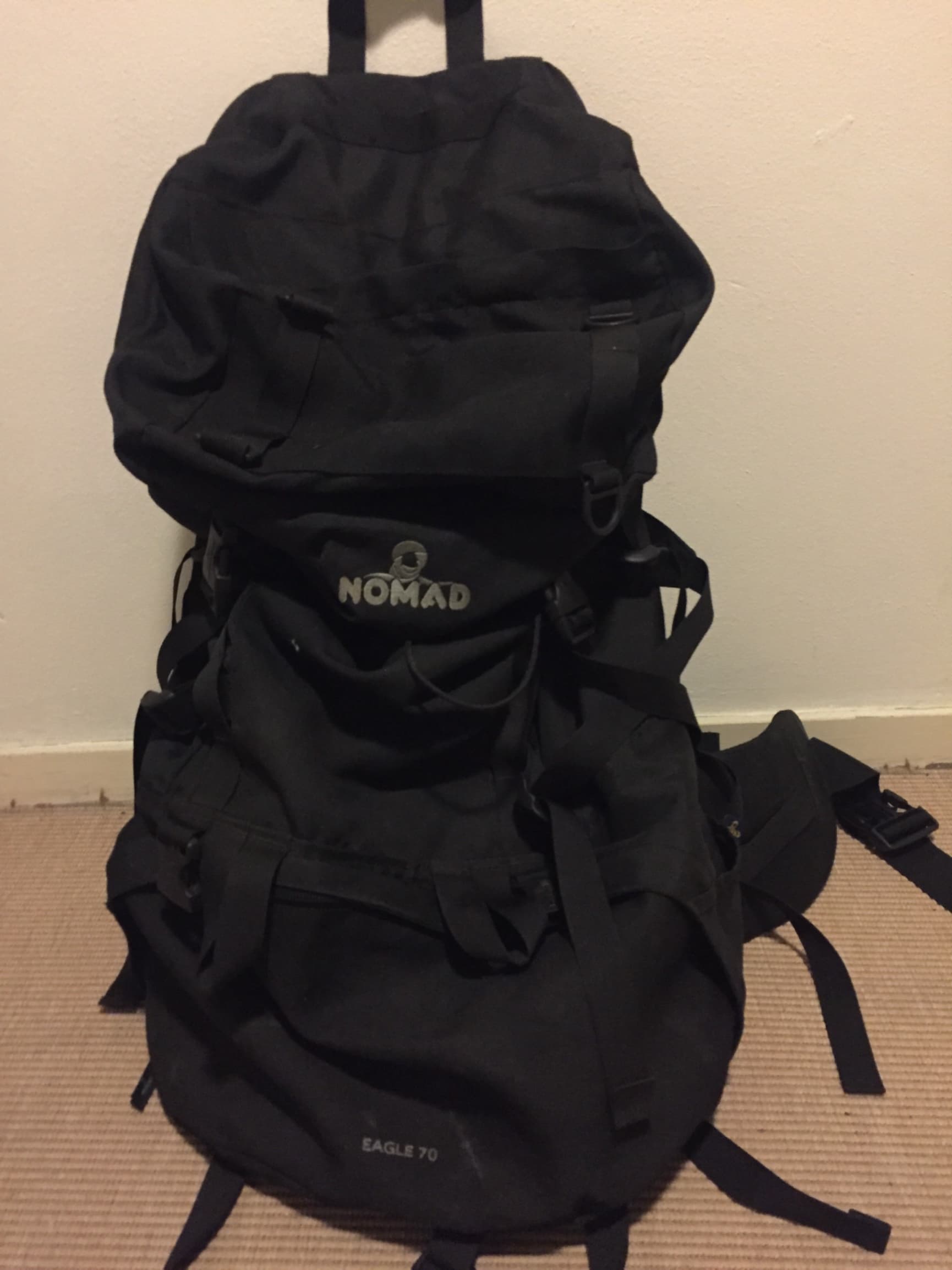 Nomad Backpack 70 Liter, ideaal voor op reis. Komt met een regen hoes 
