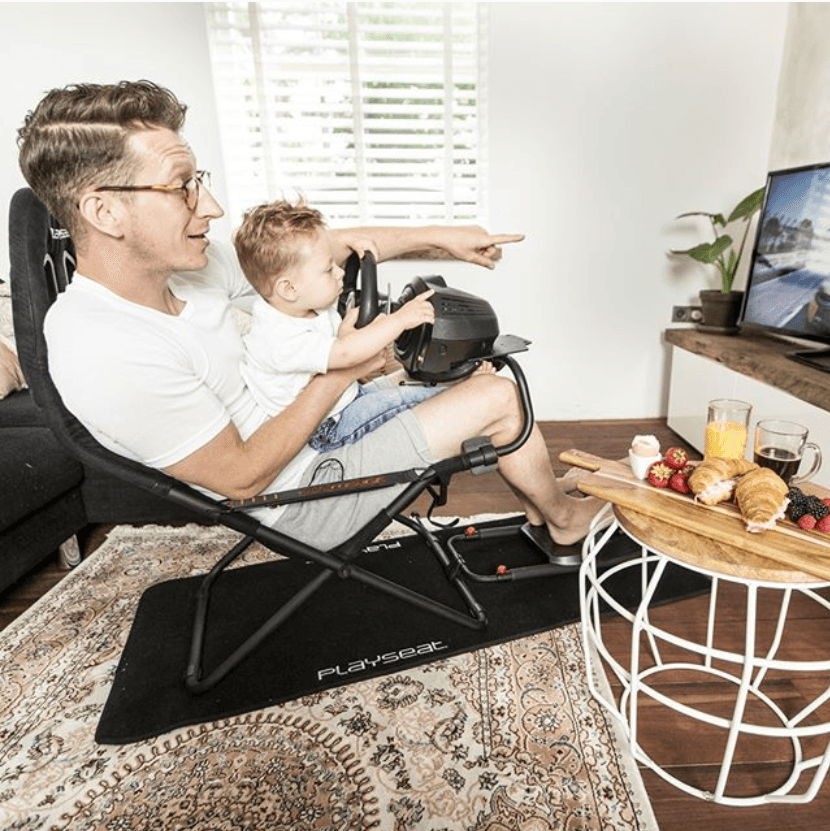 Playseat met racestuur, pedalen en F1 2020 voor PS4