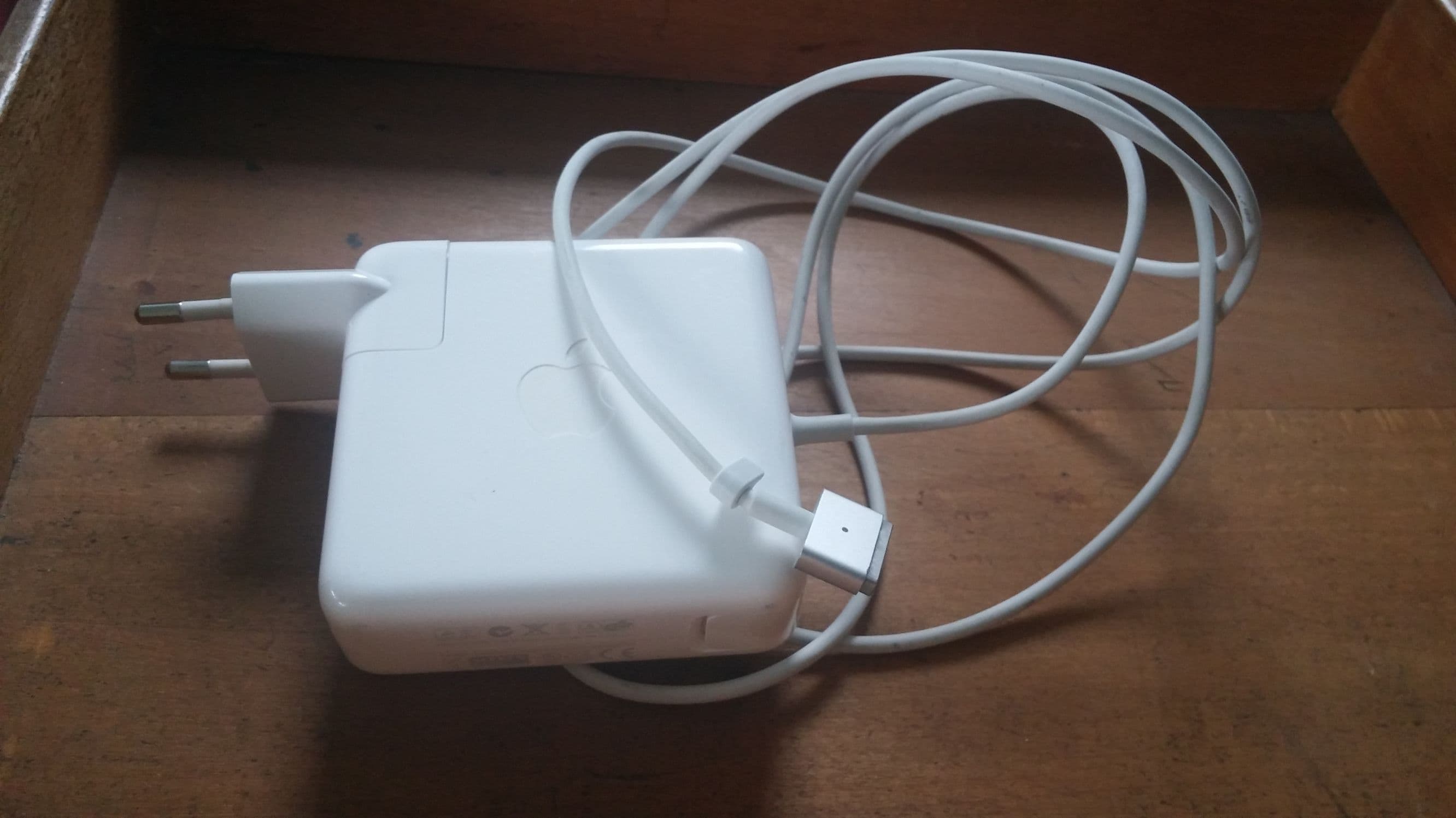 macbook adapter