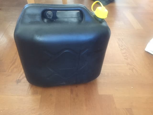 jerrycan