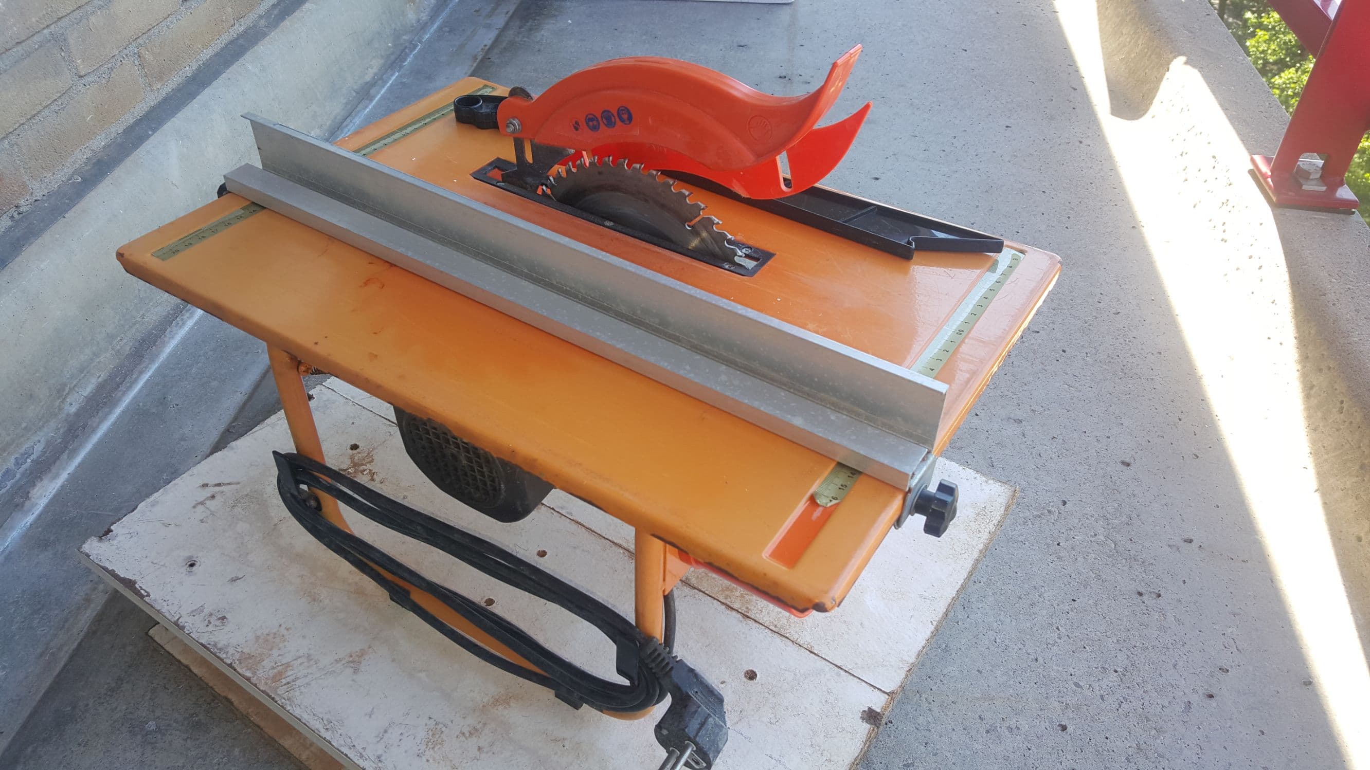 Tafelcirkelzaag machine 800 W