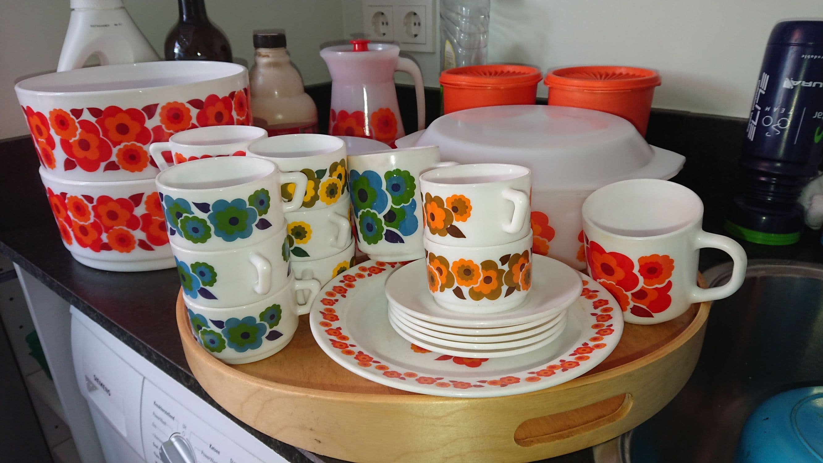 Jaren 70 servies 