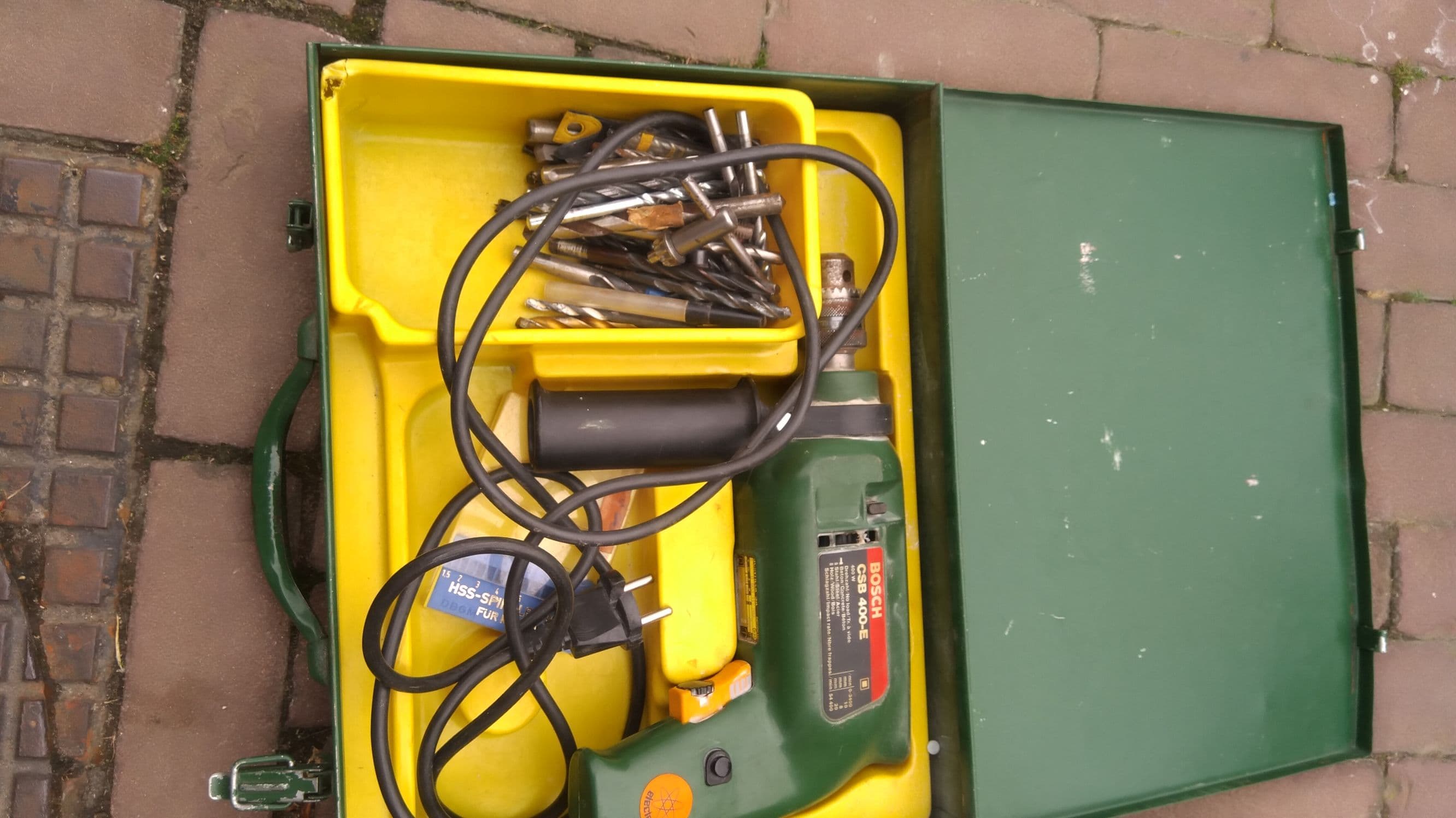 Klopboor machine