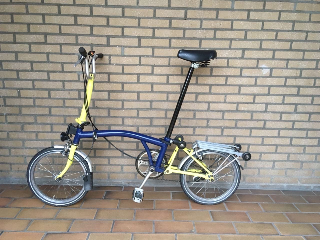 Brompton vouwfiets , 3 versnellingen. Zeer compact opvouwbaar