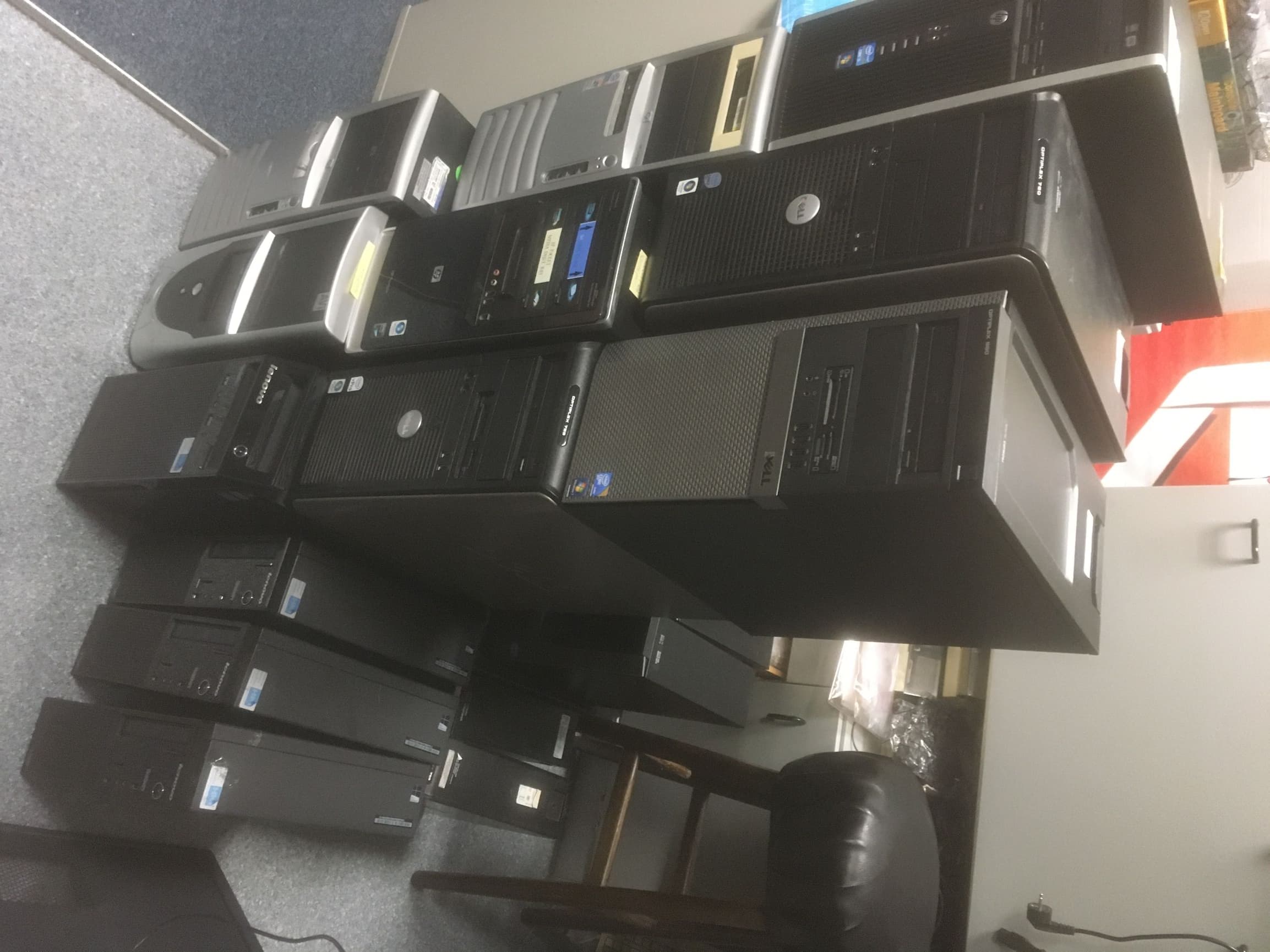 Pc-apparatuur oud en nieuw te huur