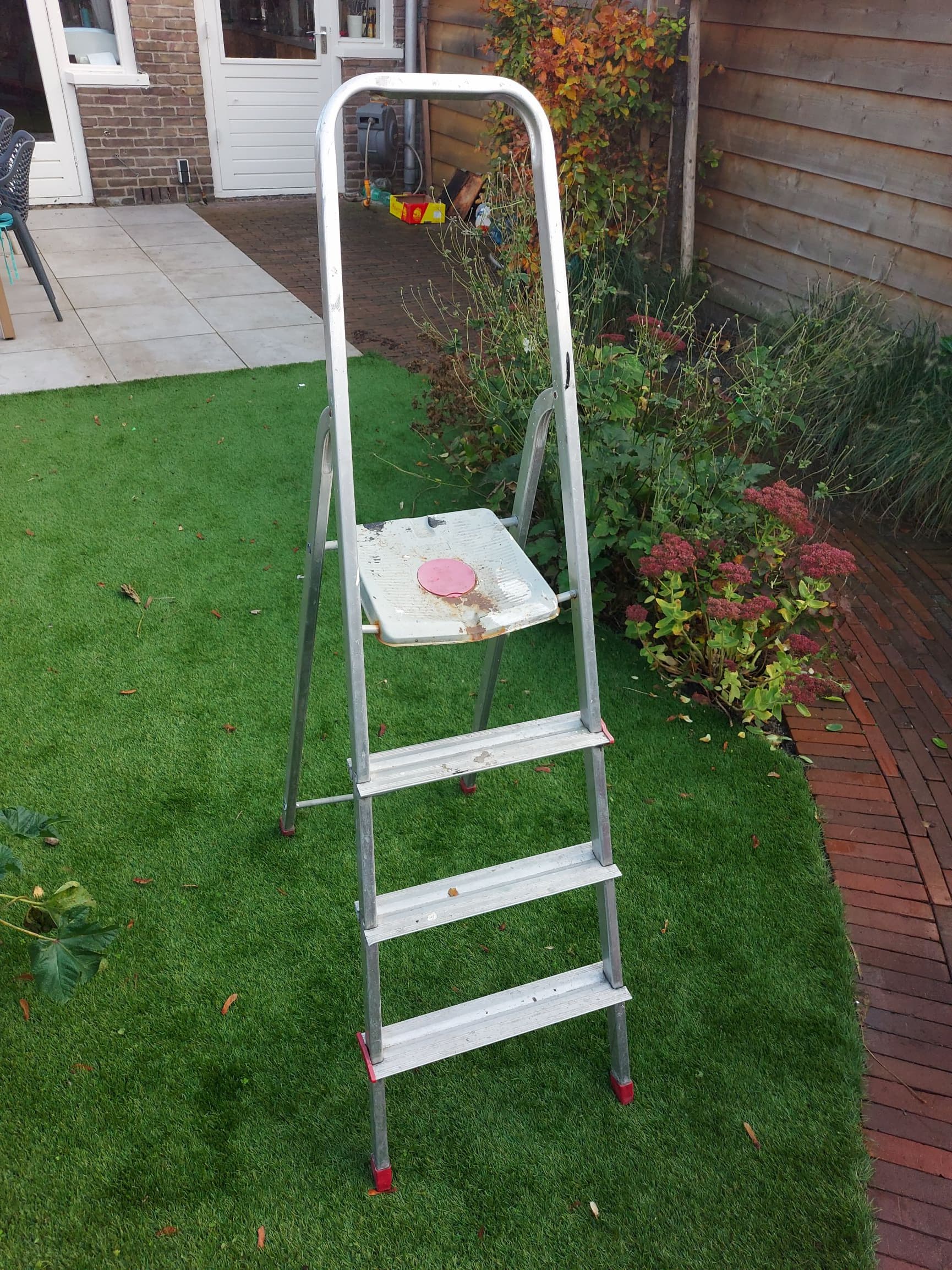 Keukentrap ongeveer 150cm hoog