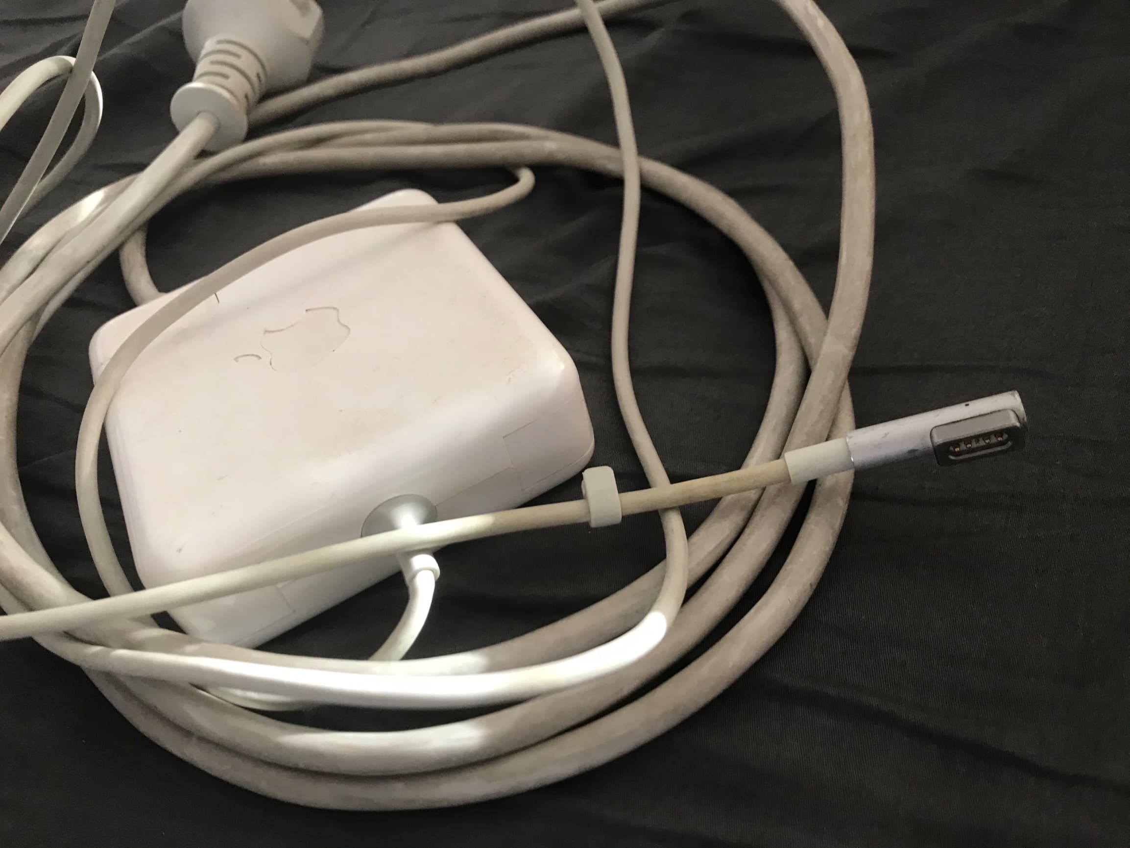 macbook adapter