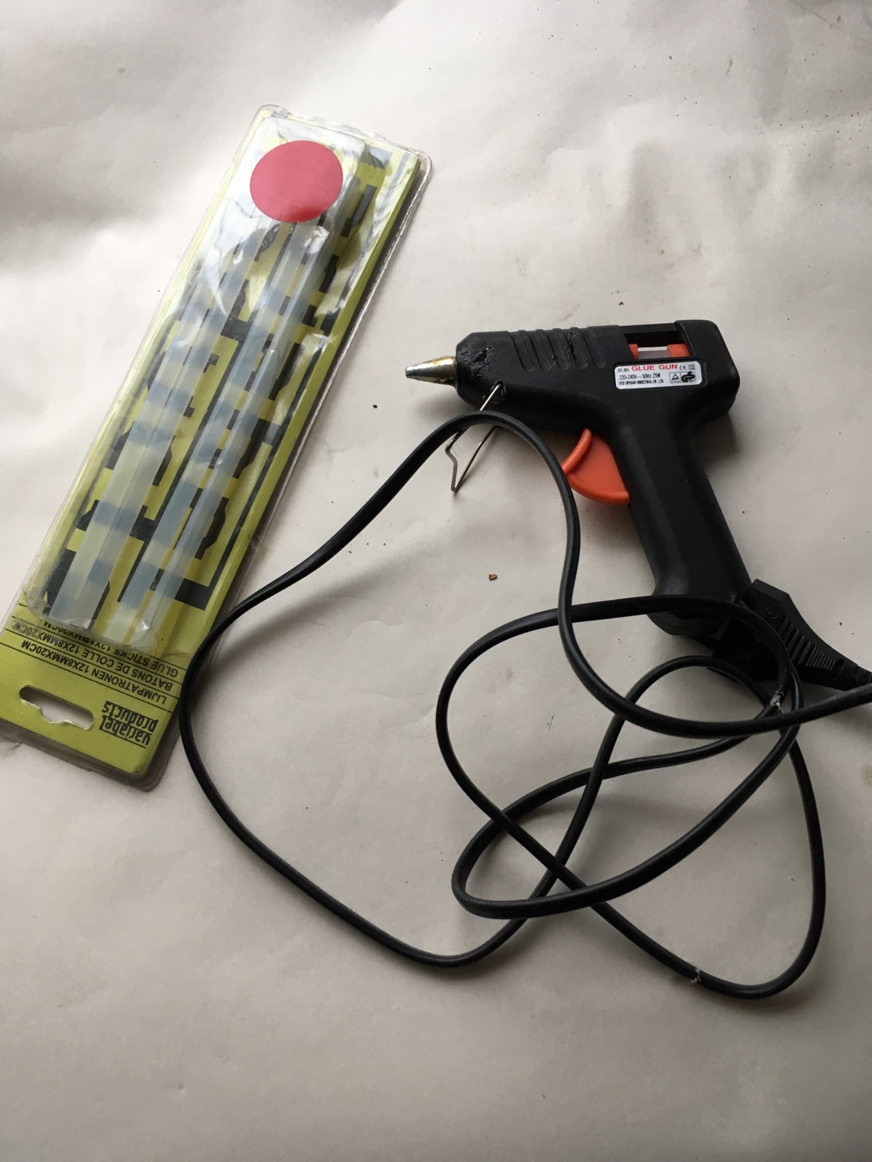 lijmpistool met 8 mm lijmstangen