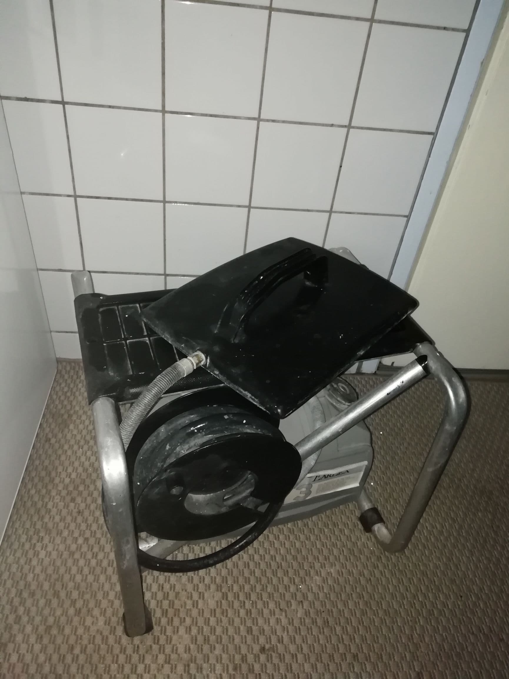 behangafstomer en overig gereerdschap
