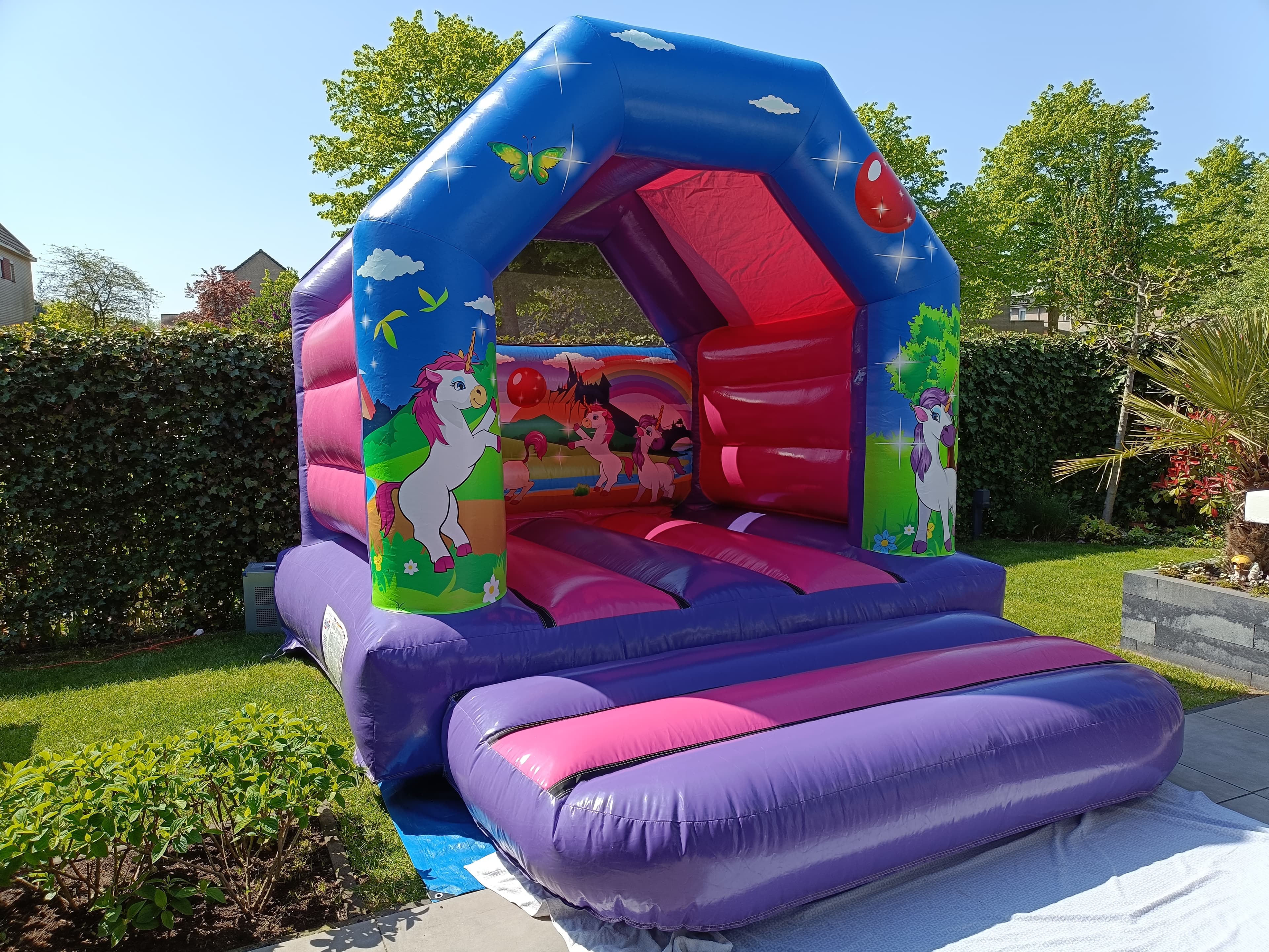 Unicorn springkussen te huur, omgeving Maasland/Maassluis.