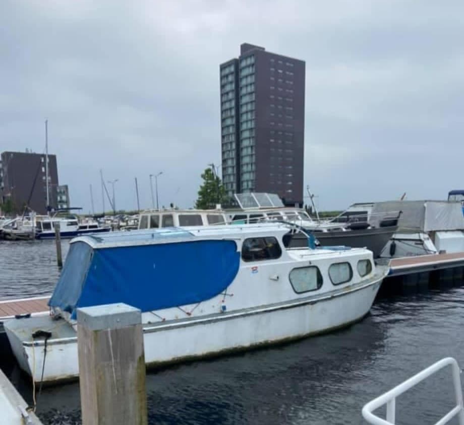 Almere- Amsterdam Tour bootje 2.10 × 7.20 met kapitein